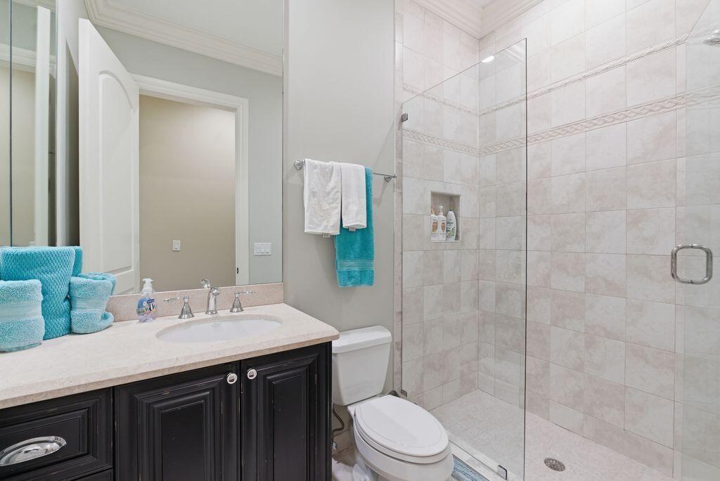 2221 NE 48th Lighthouse Point, FL 33064