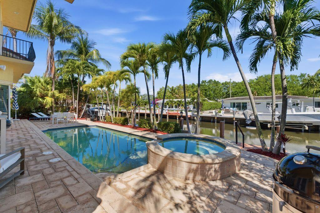 2221 NE 48th Lighthouse Point, FL 33064