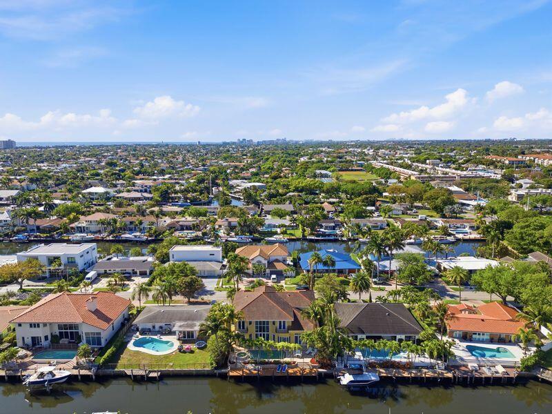 2221 NE 48th Lighthouse Point, FL 33064