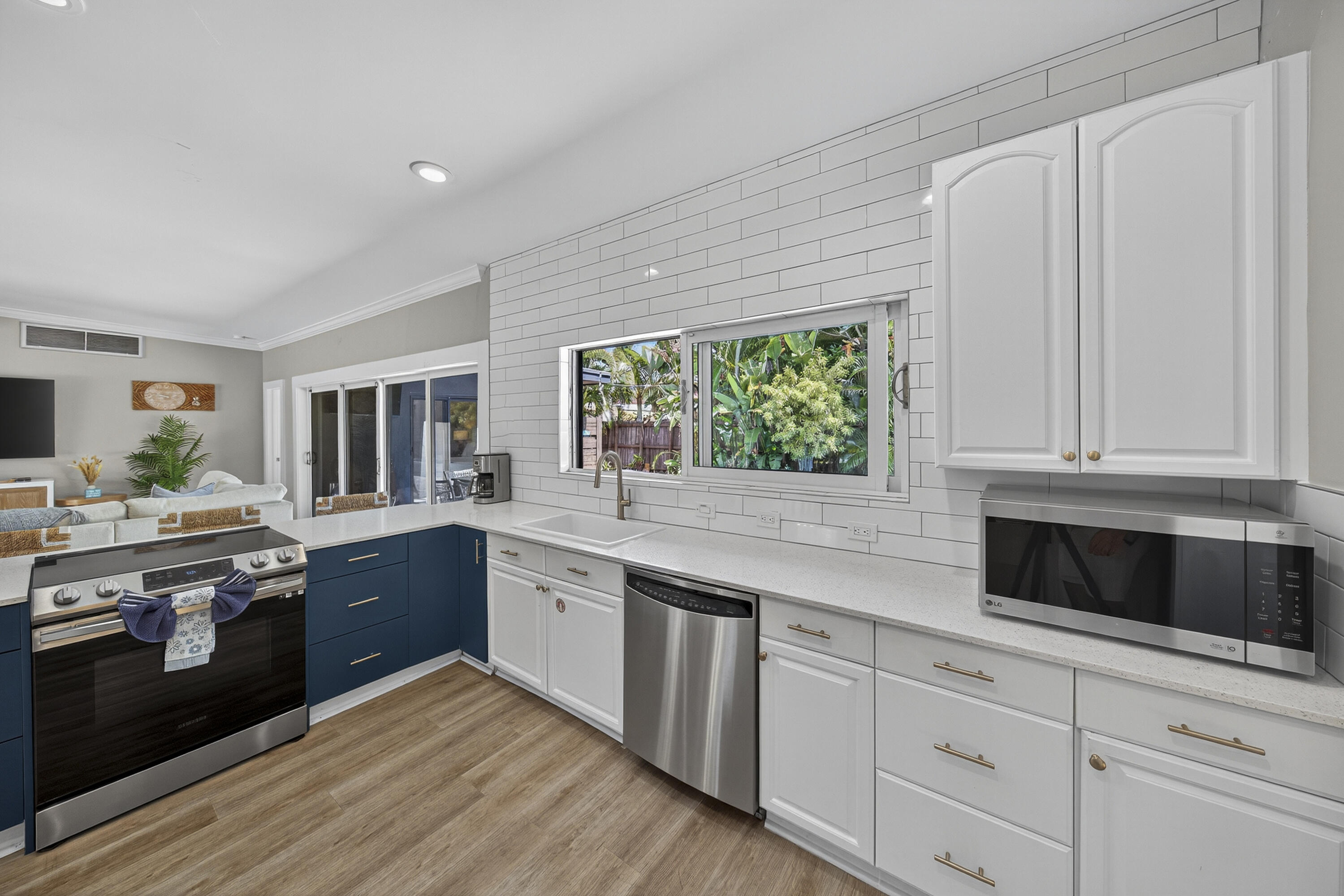 2112 Manatee Fort Lauderdale, FL 33316