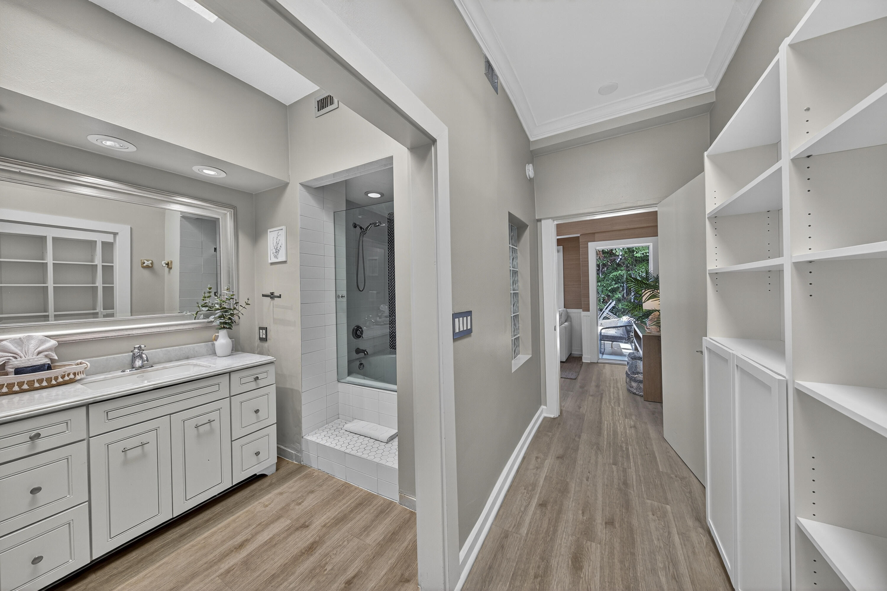 2112 Manatee Fort Lauderdale, FL 33316