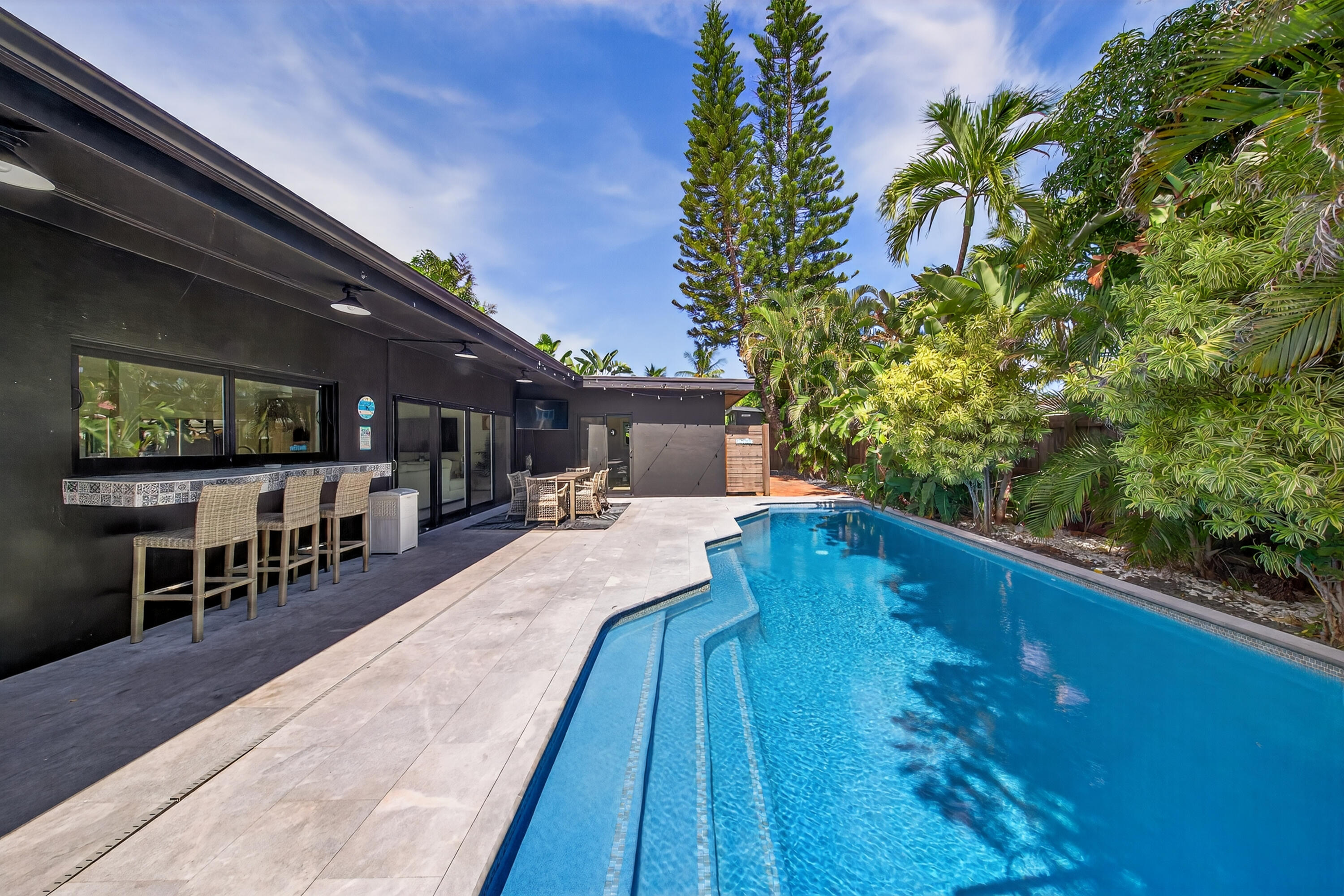 2112 Manatee Fort Lauderdale, FL 33316