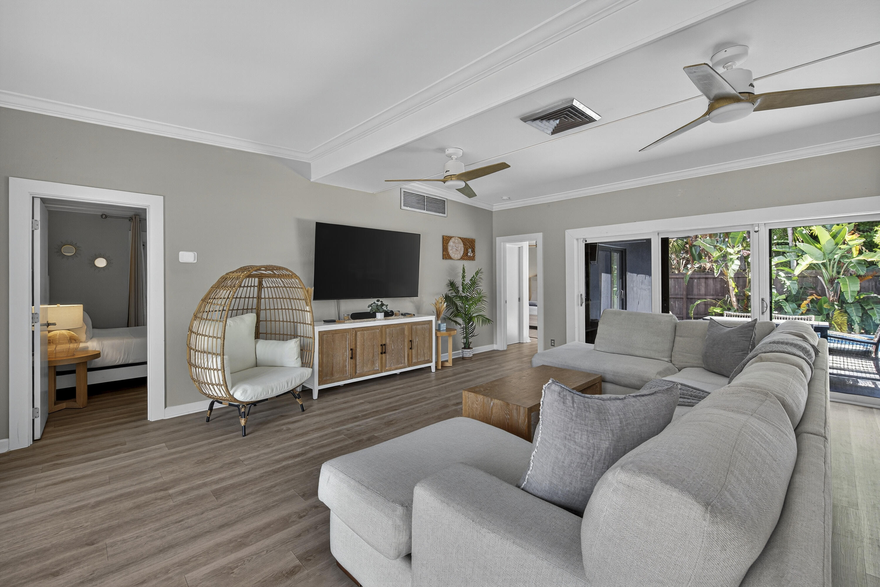 2112 Manatee Fort Lauderdale, FL 33316