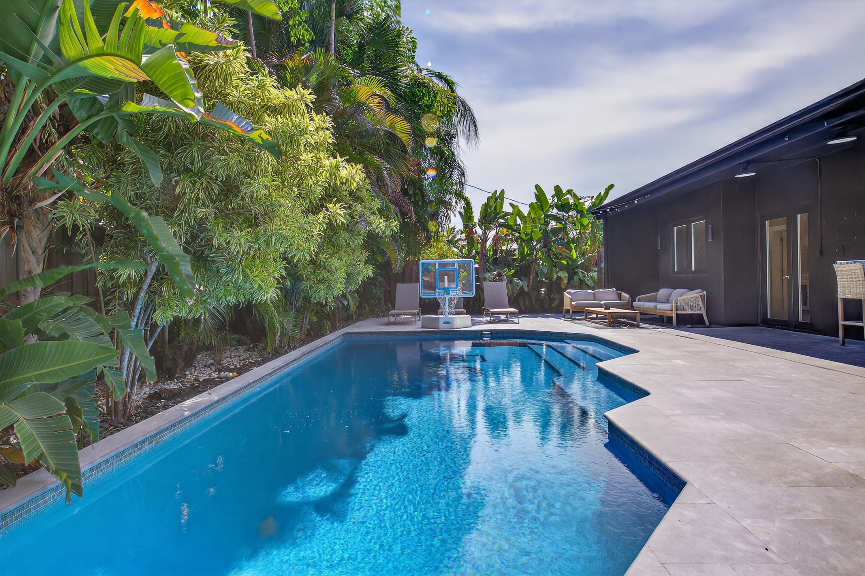 2112 Manatee Fort Lauderdale, FL 33316