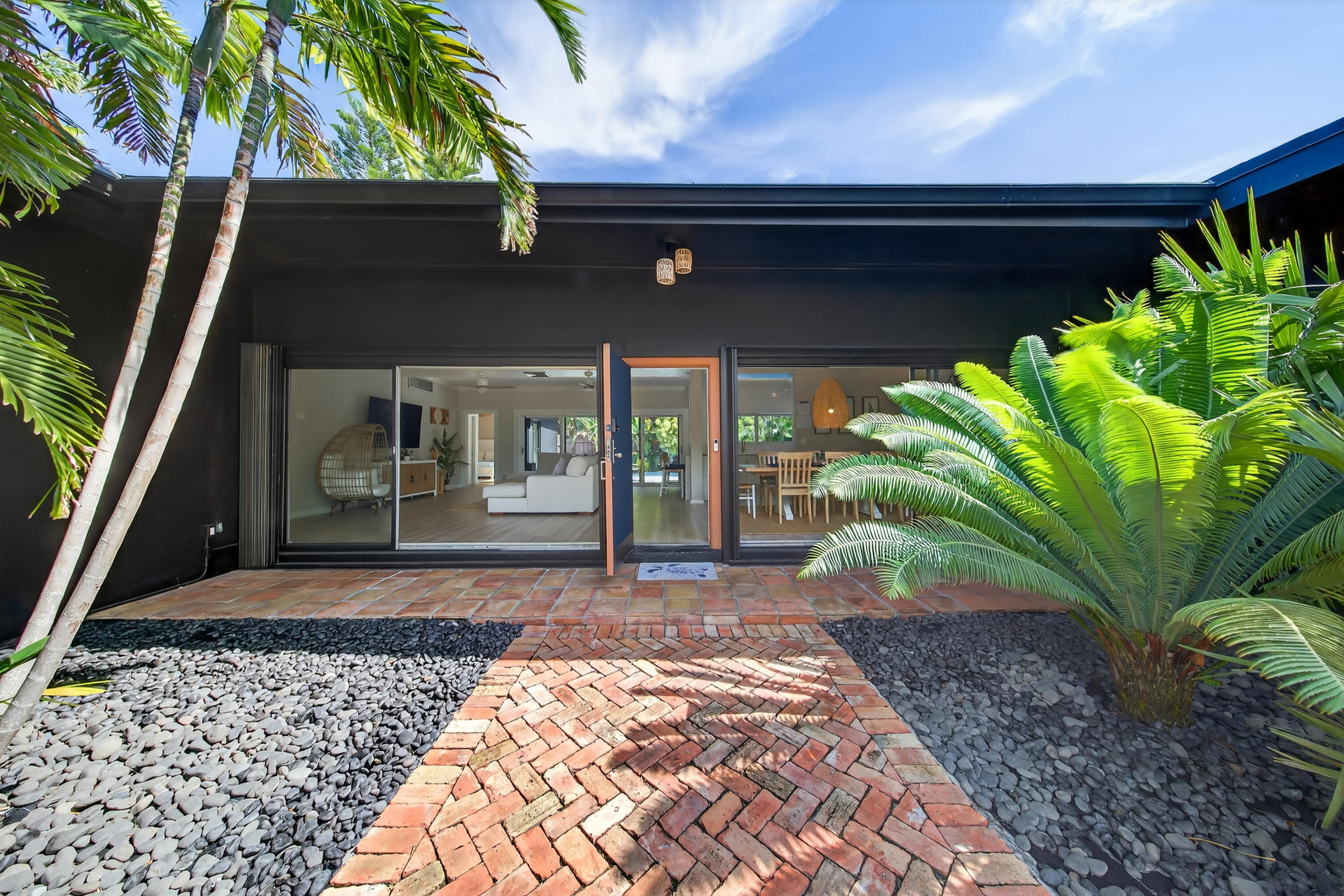 2112 Manatee Fort Lauderdale, FL 33316