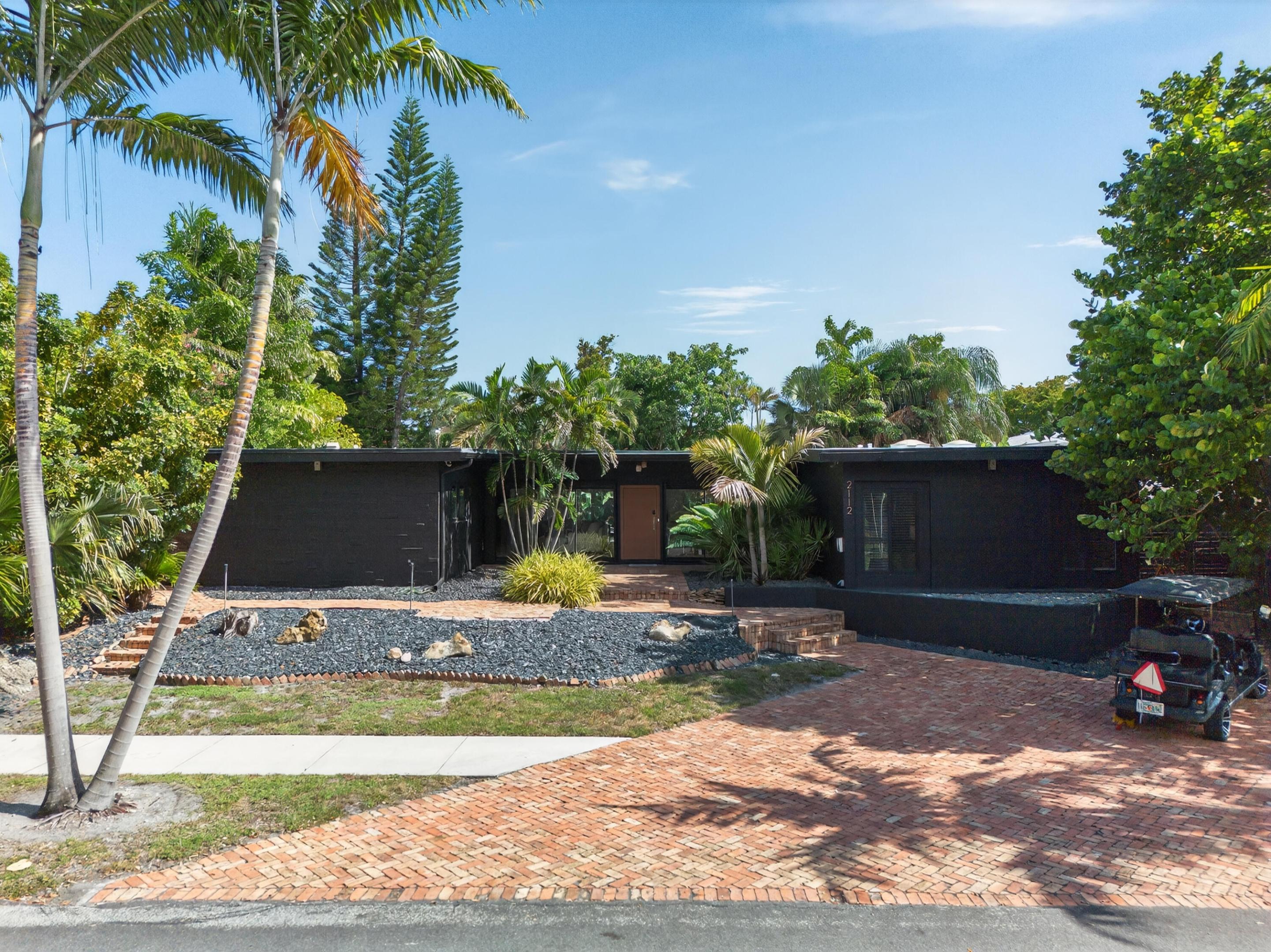 2112 Manatee Fort Lauderdale, FL 33316