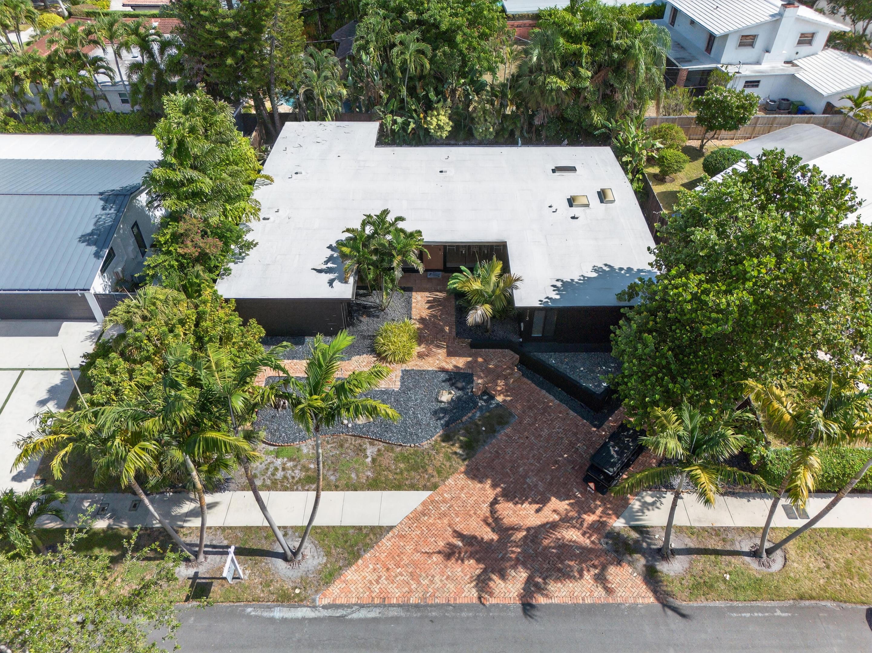 2112 Manatee Fort Lauderdale, FL 33316