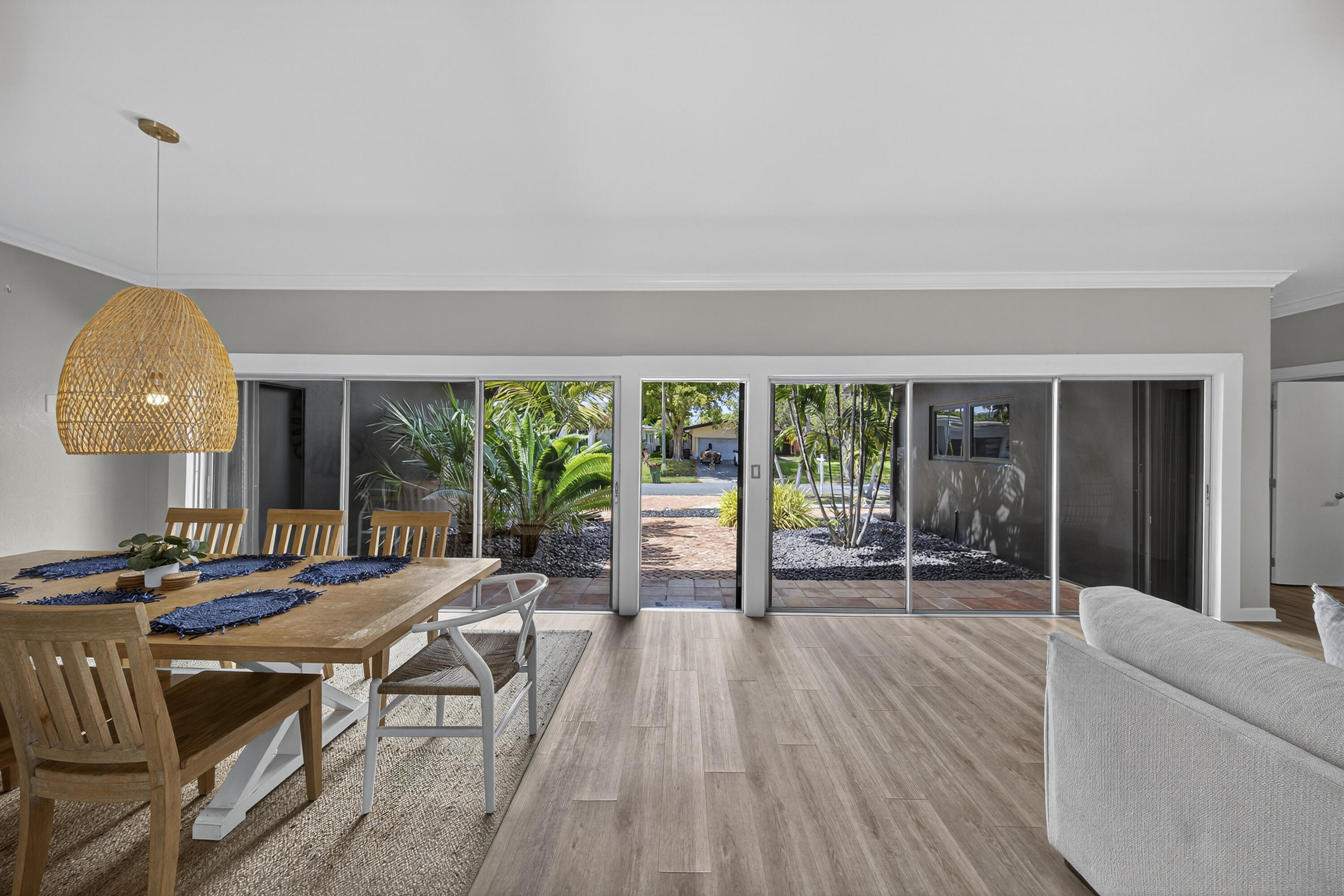 2112 Manatee Fort Lauderdale, FL 33316