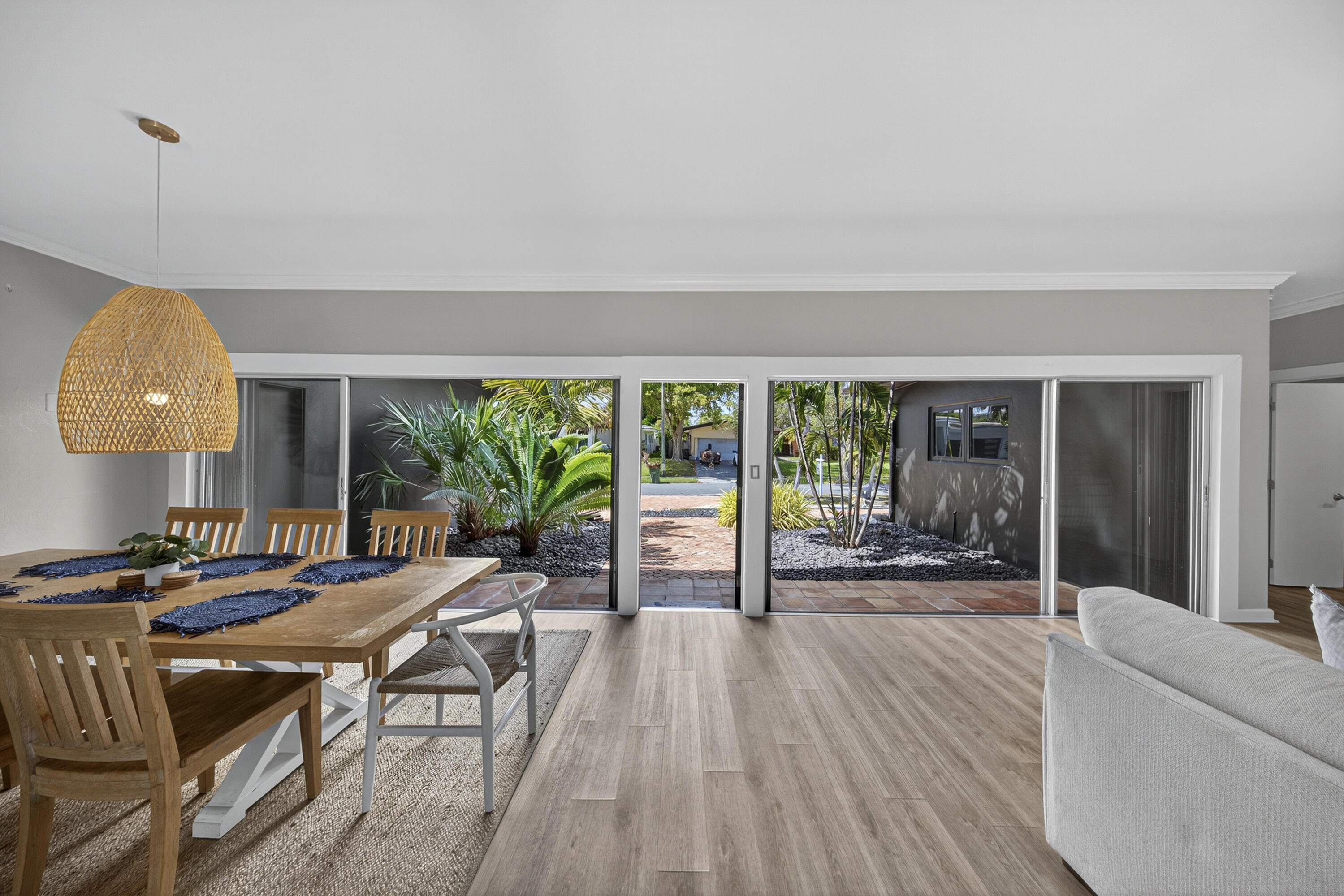 2112 Manatee Fort Lauderdale, FL 33316