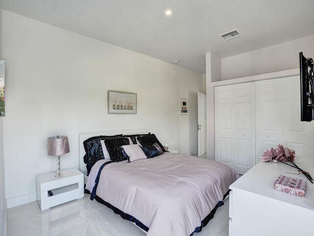 2514 NE 21st #A Fort Lauderdale, FL 33305