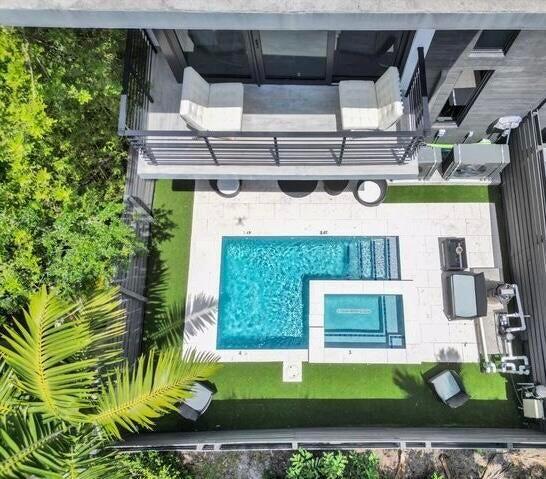 2514 NE 21st #A Fort Lauderdale, FL 33305