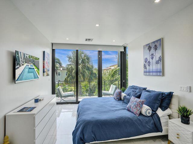 2514 NE 21st #A Fort Lauderdale, FL 33305