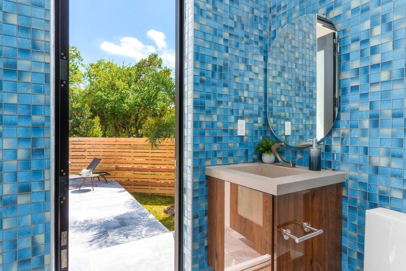 719 SW 11th Fort Lauderdale, FL 33315