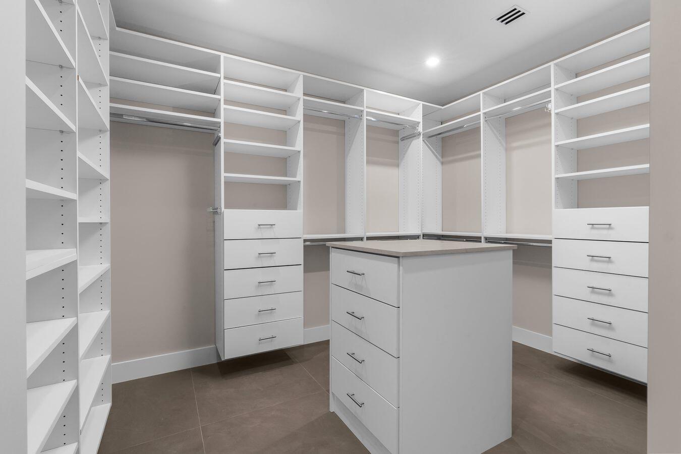 719 SW 11th Fort Lauderdale, FL 33315