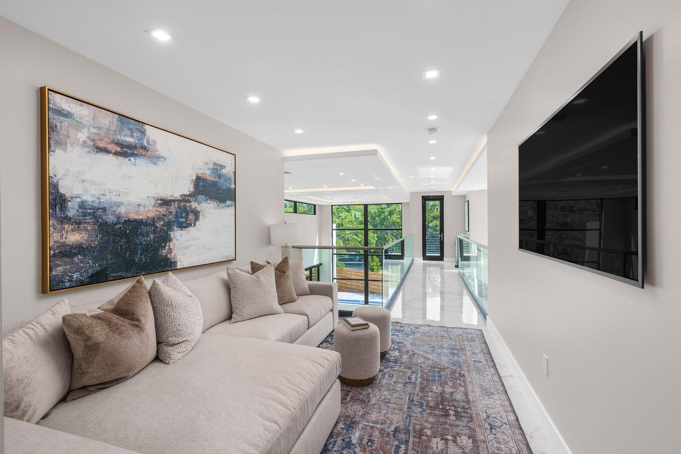 719 SW 11th Fort Lauderdale, FL 33315