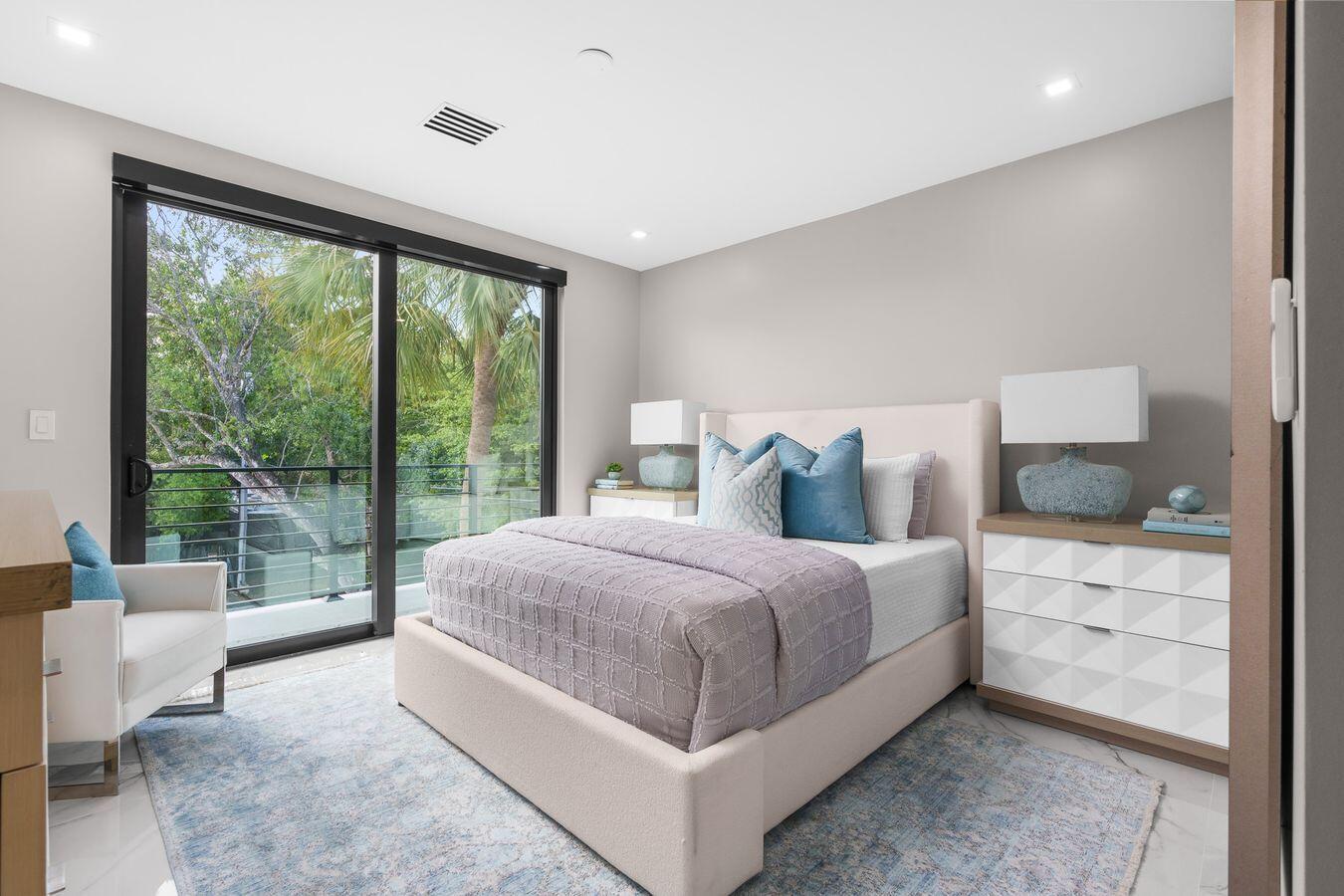 719 SW 11th Fort Lauderdale, FL 33315