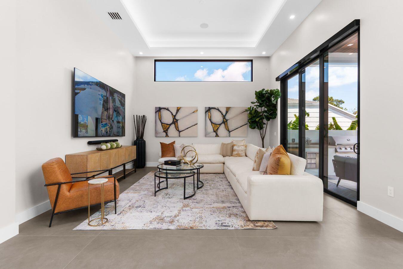 719 SW 11th Fort Lauderdale, FL 33315