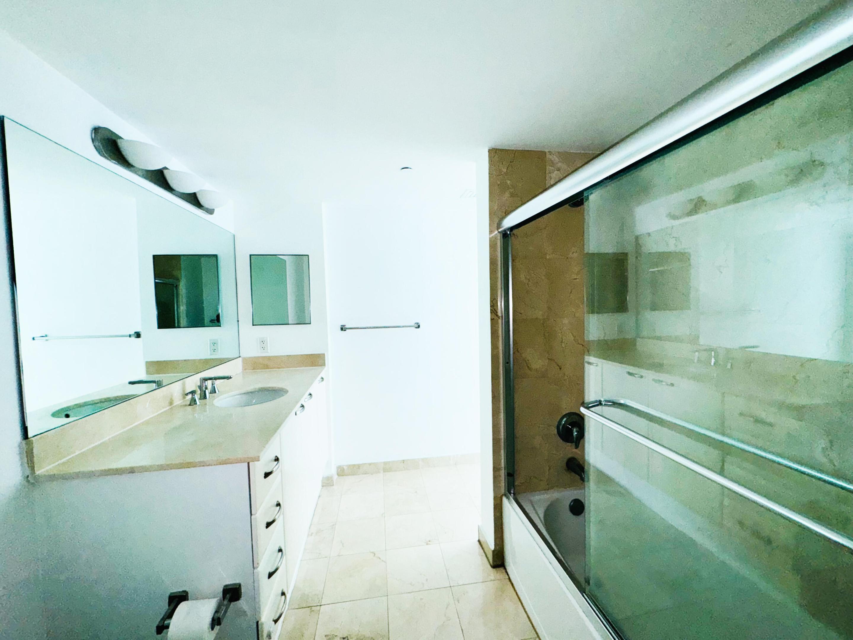 2101 Brickell #801 Miami, FL 33129