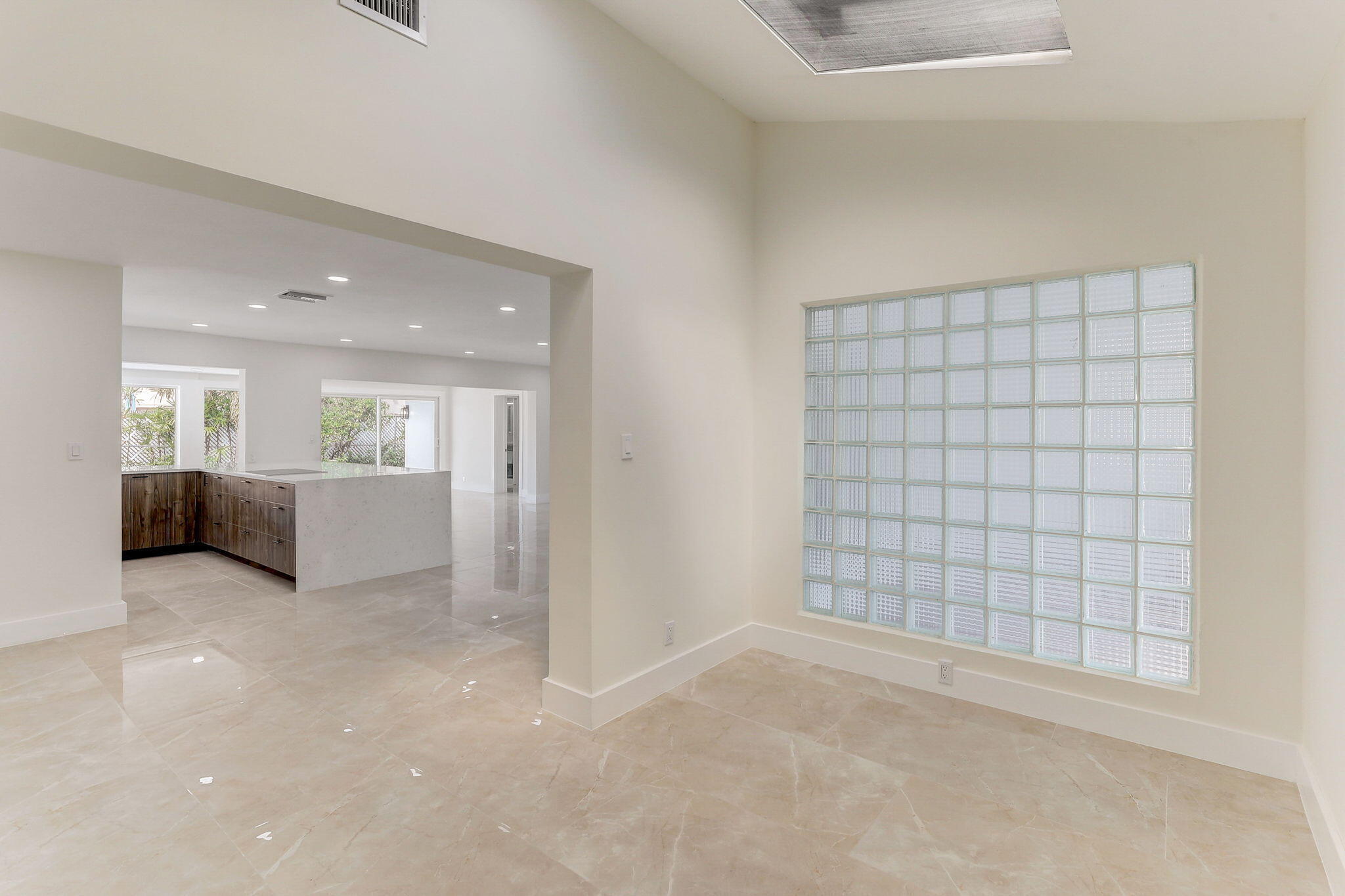5591 NE 29th Fort Lauderdale, FL 33308