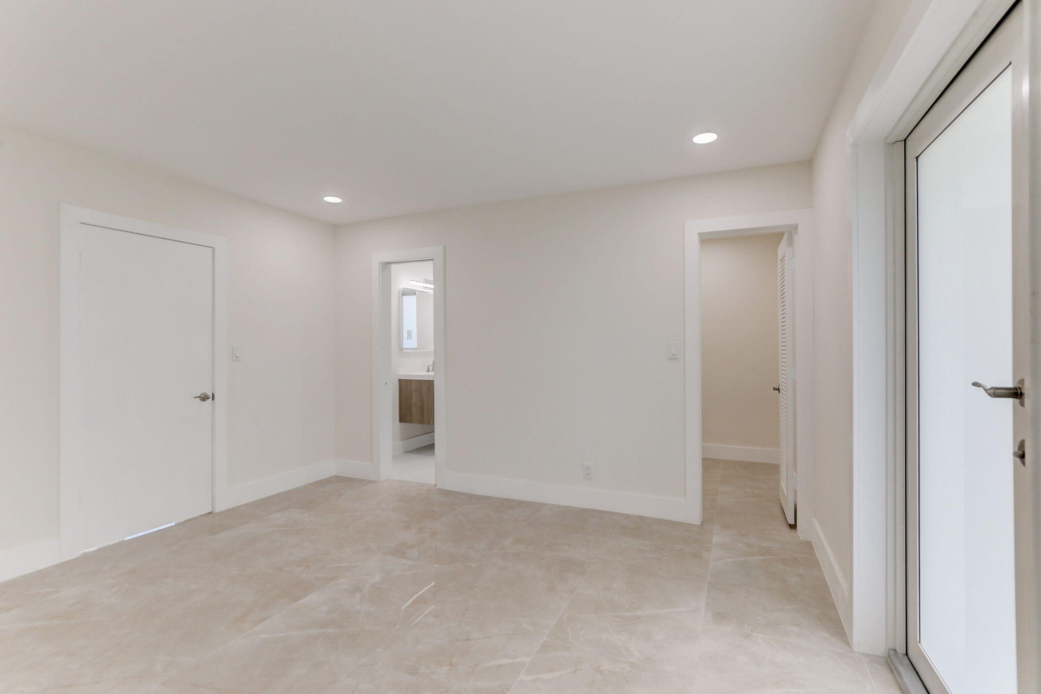 5591 NE 29th Fort Lauderdale, FL 33308