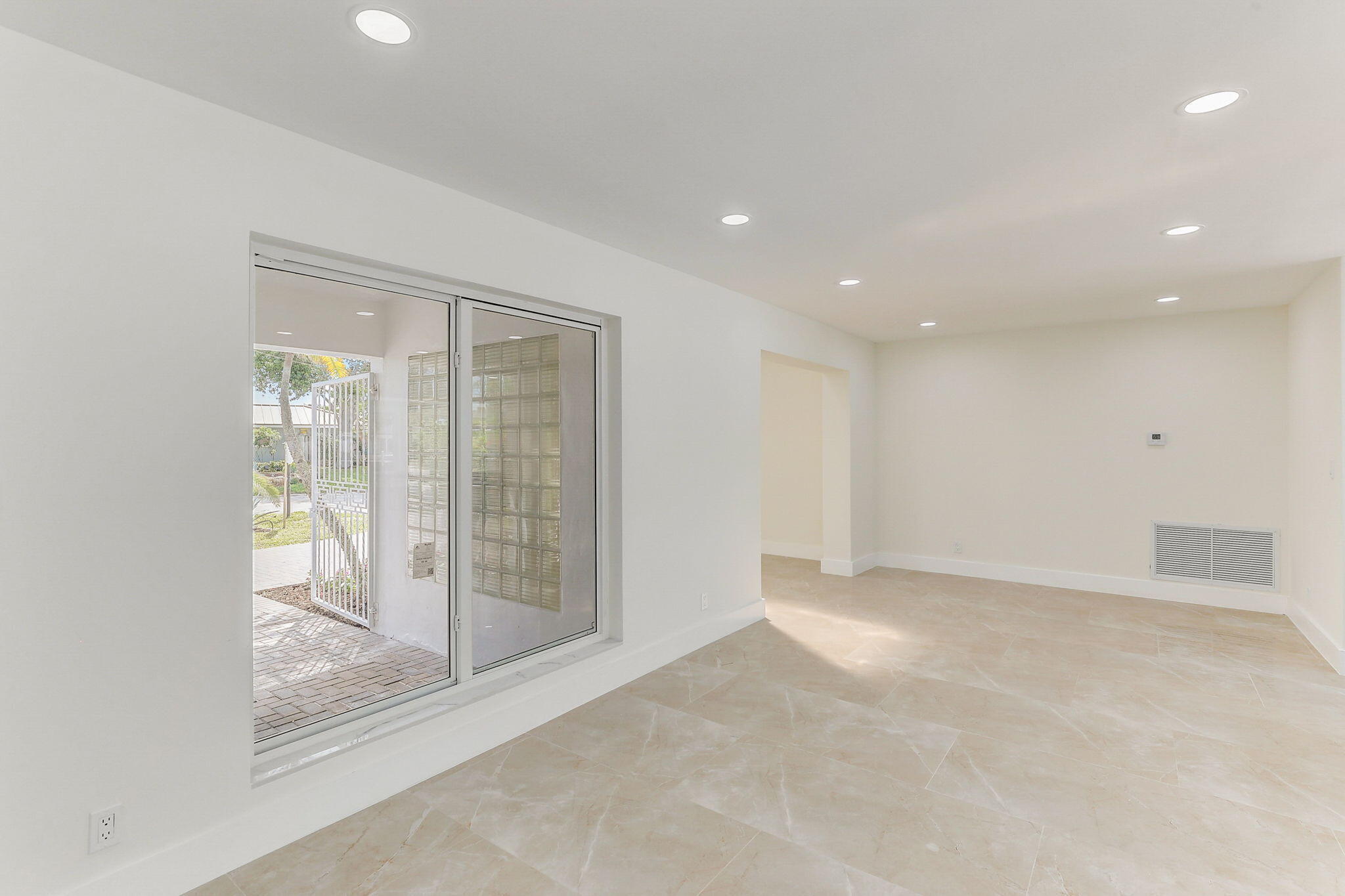 5591 NE 29th Fort Lauderdale, FL 33308