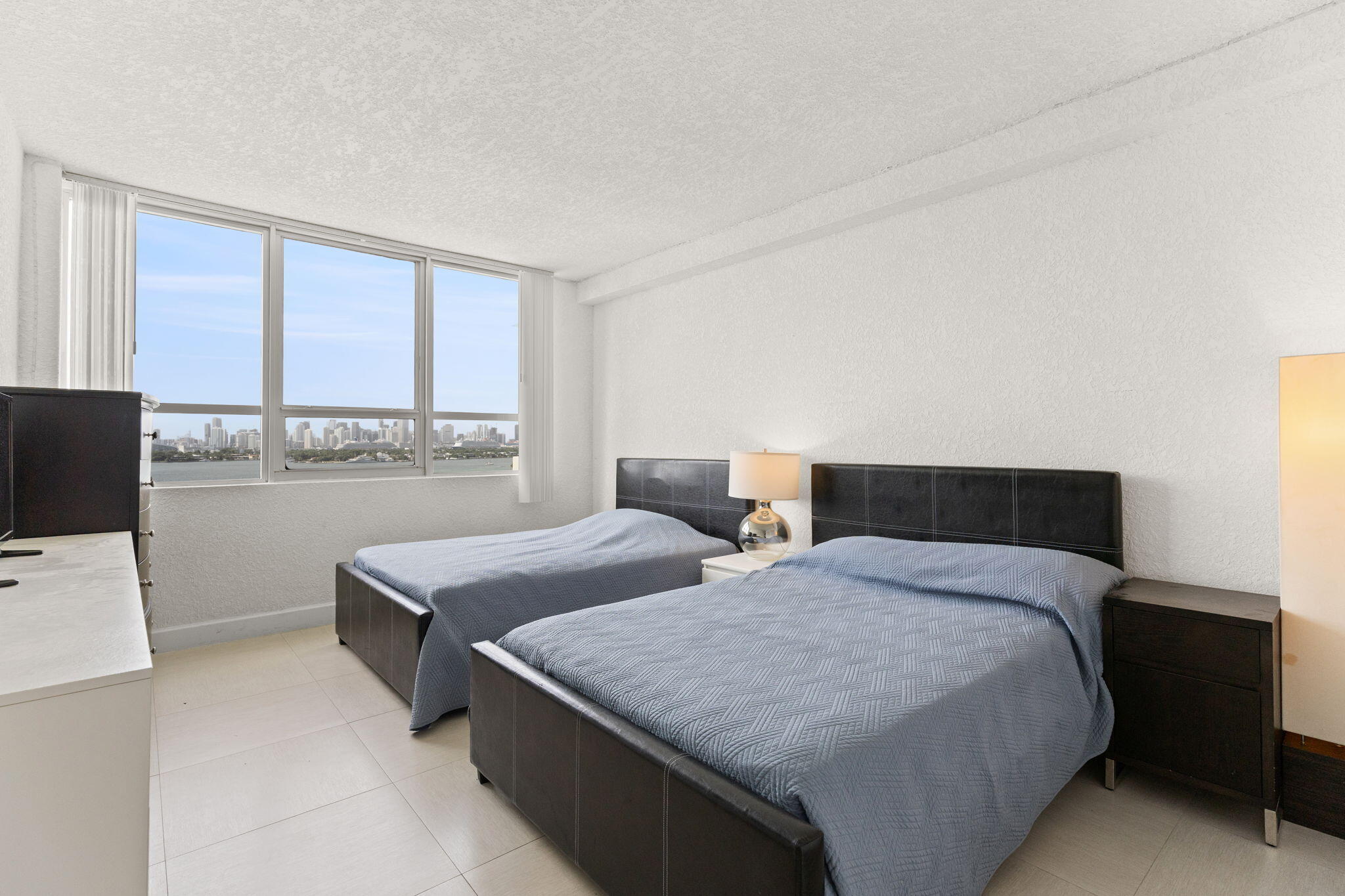 1500 Bay #1122s Miami Beach, FL 33139