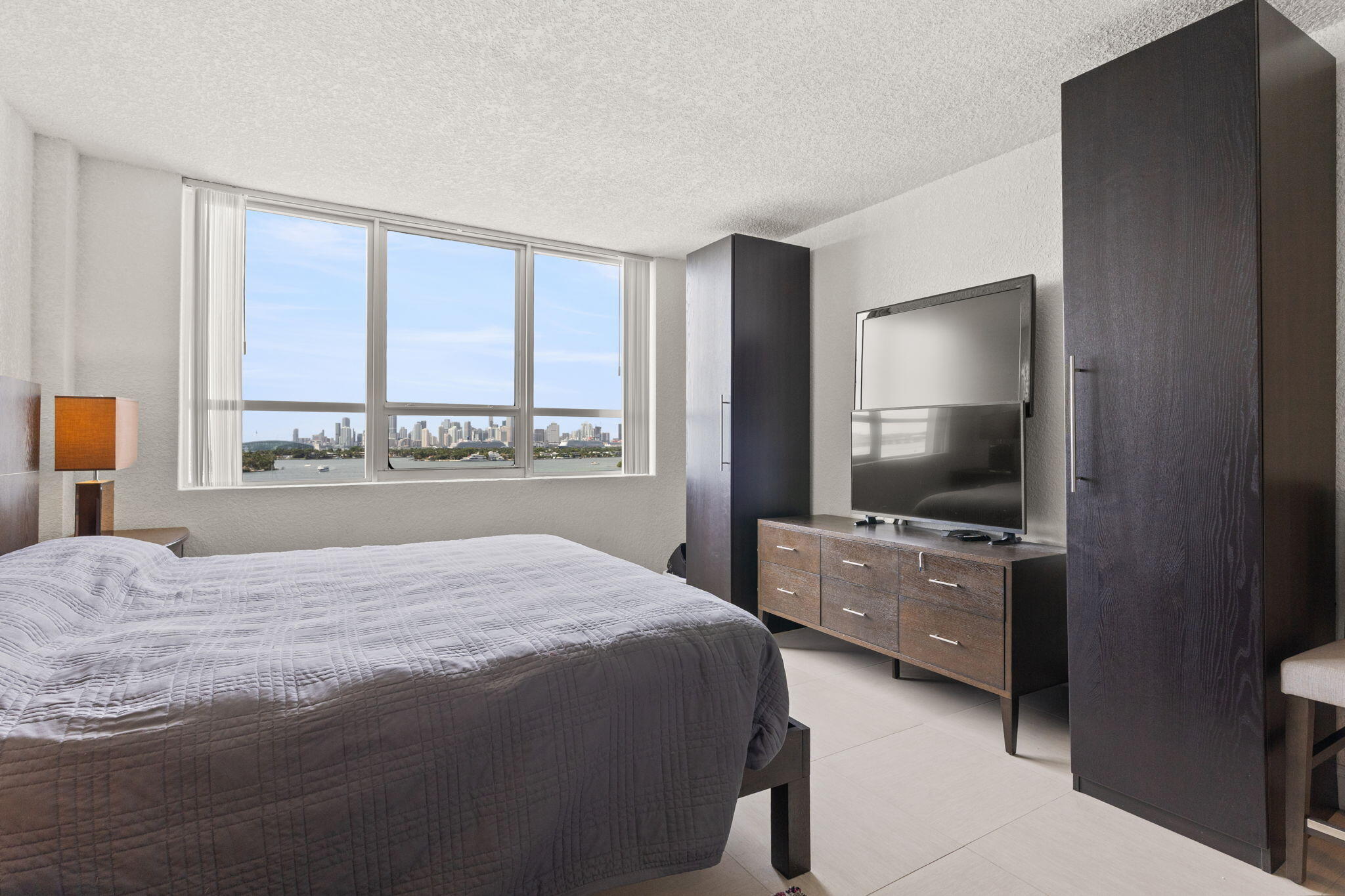 1500 Bay #1122s Miami Beach, FL 33139