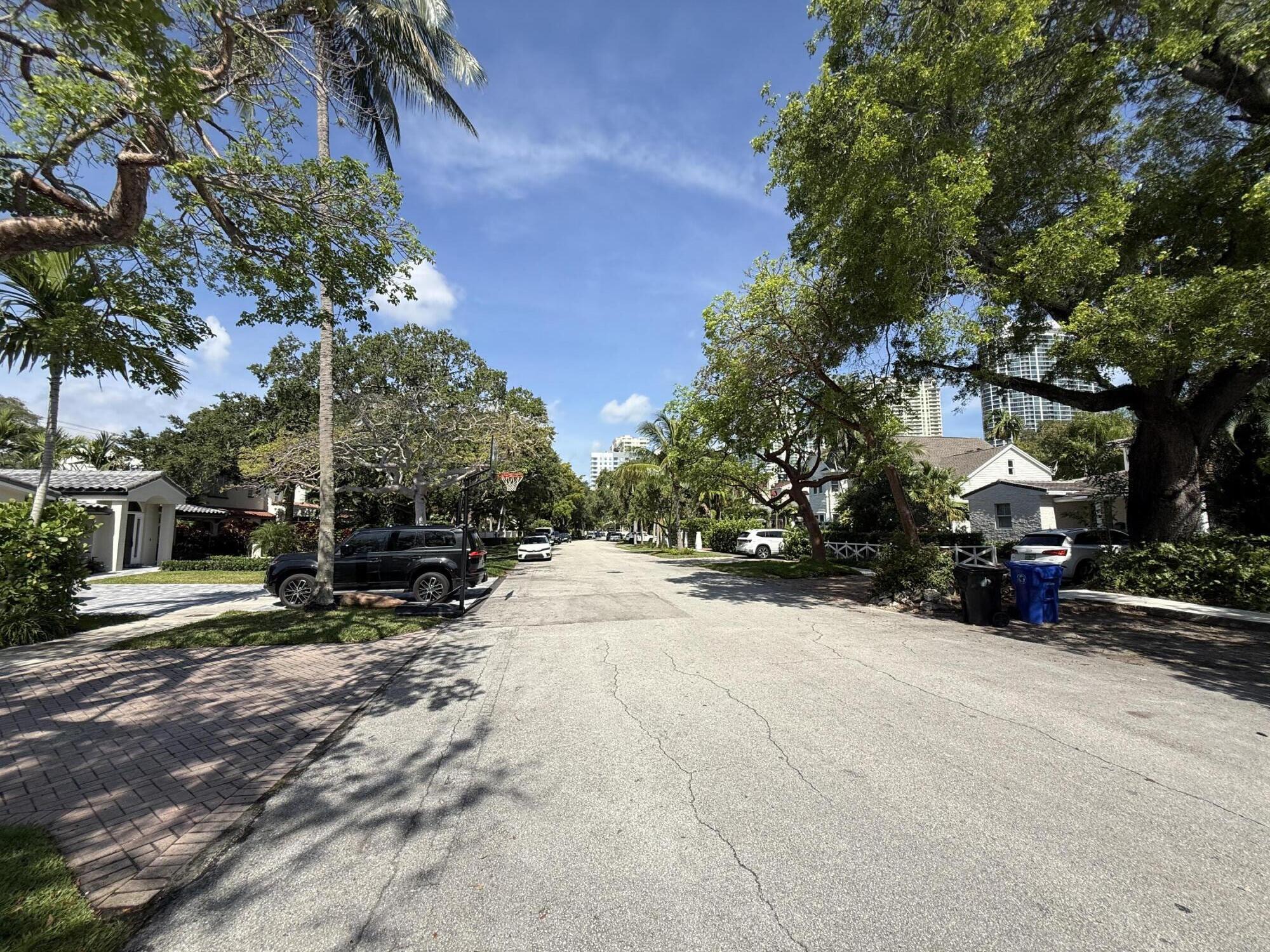 804 SE 5th Fort Lauderdale, FL 33301