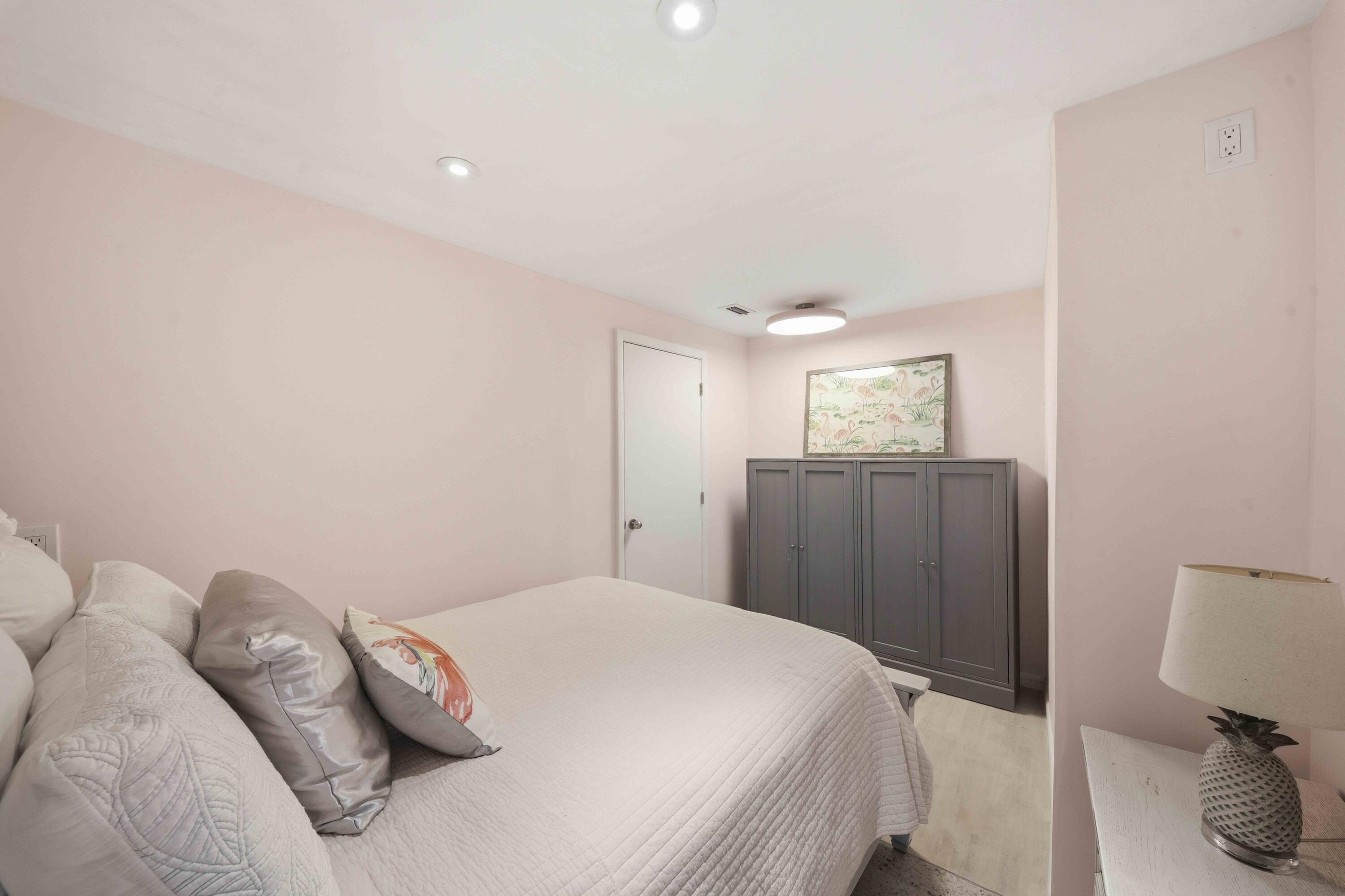 333 Sunset #404 Fort Lauderdale, FL 33301