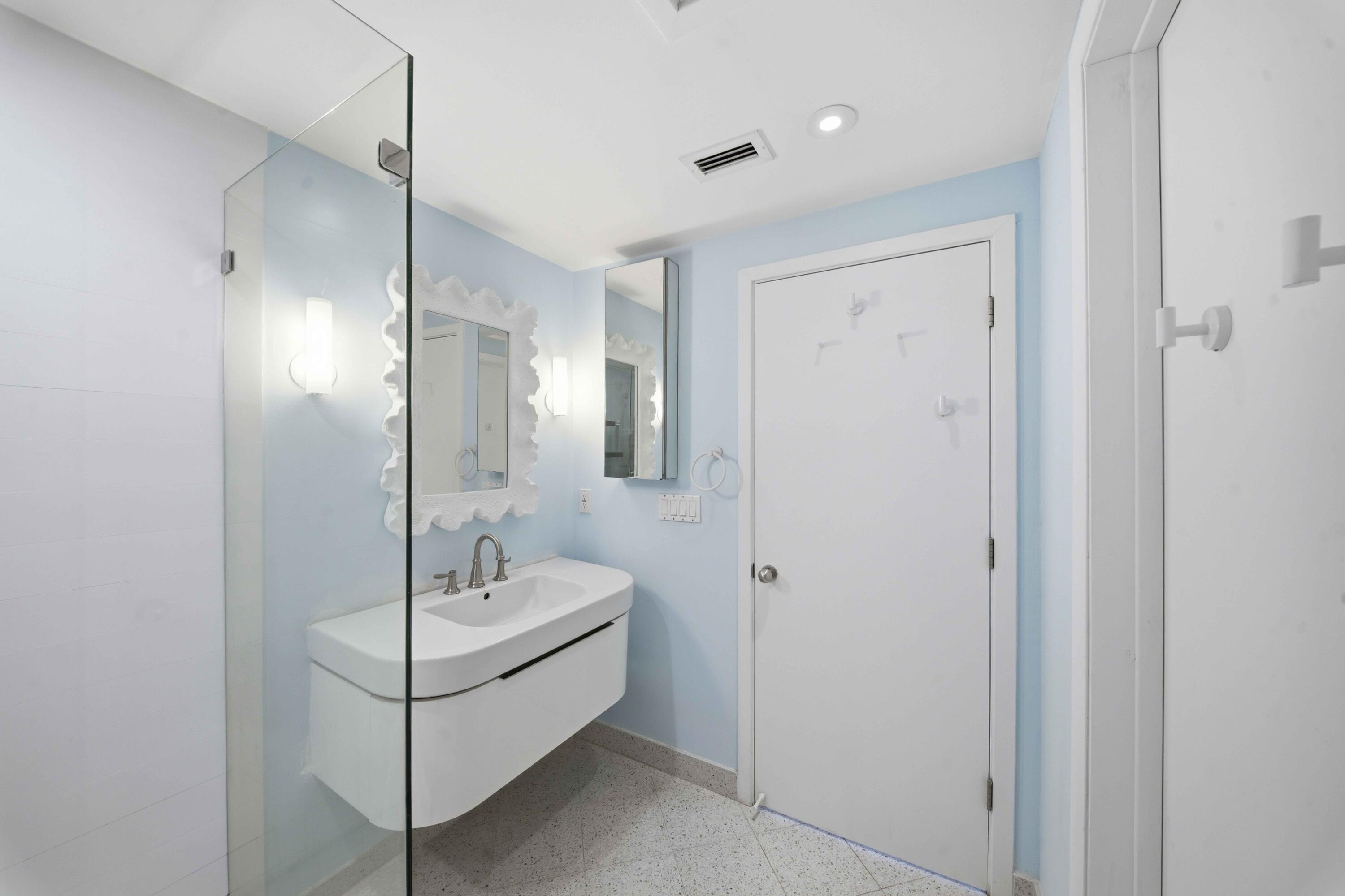 333 Sunset #404 Fort Lauderdale, FL 33301