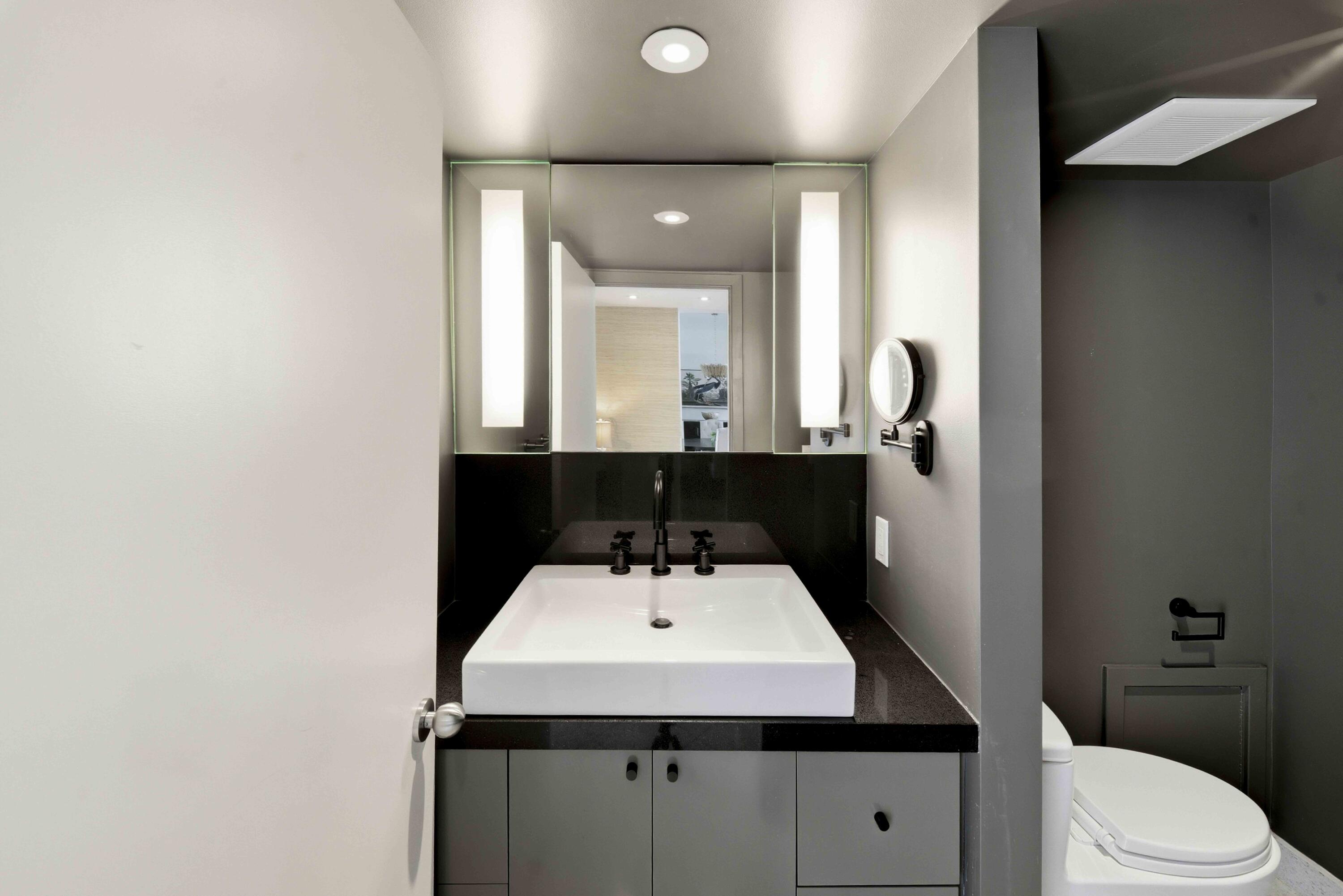 333 Sunset #404 Fort Lauderdale, FL 33301