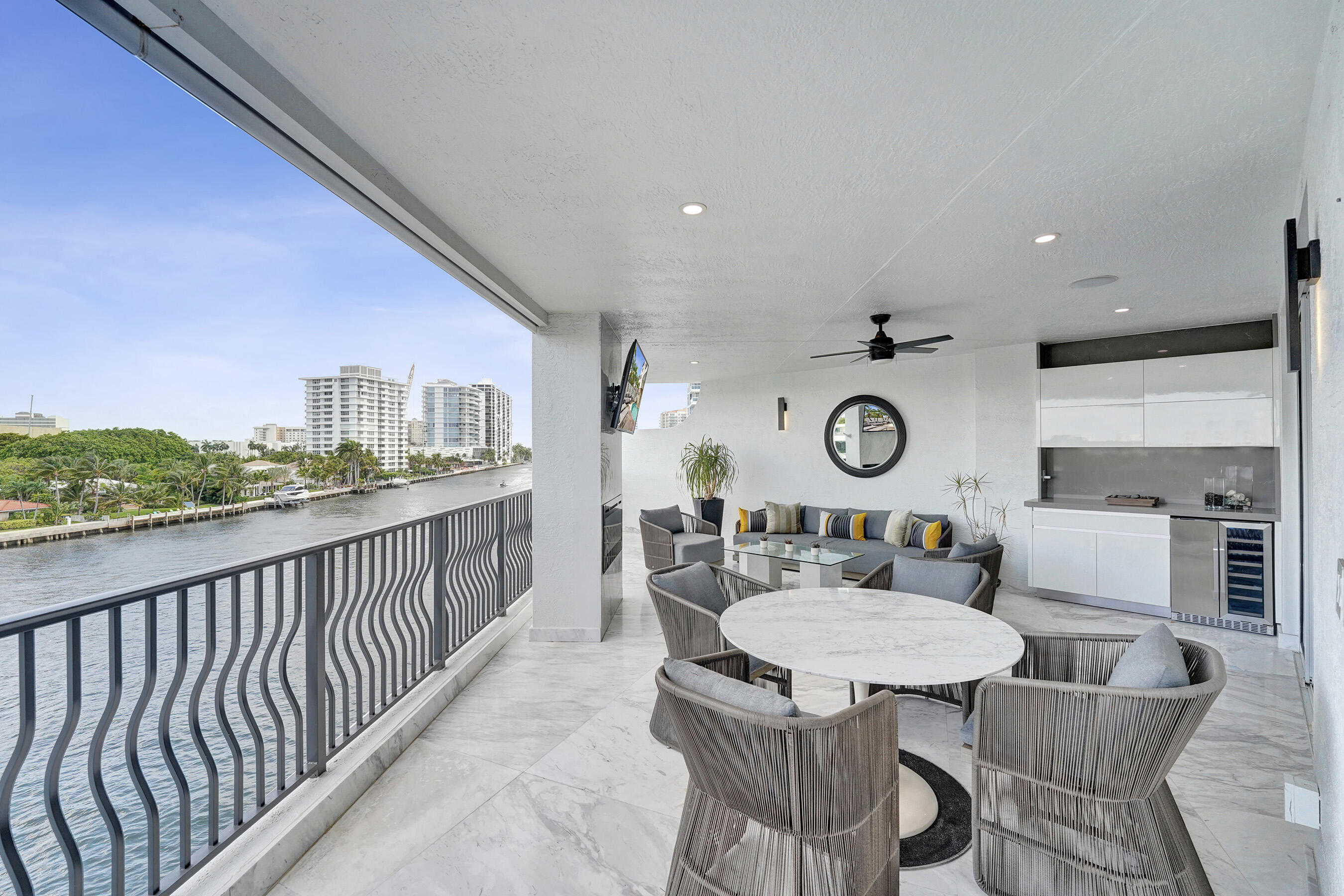 615 Bayshore #402 Fort Lauderdale, FL 33304