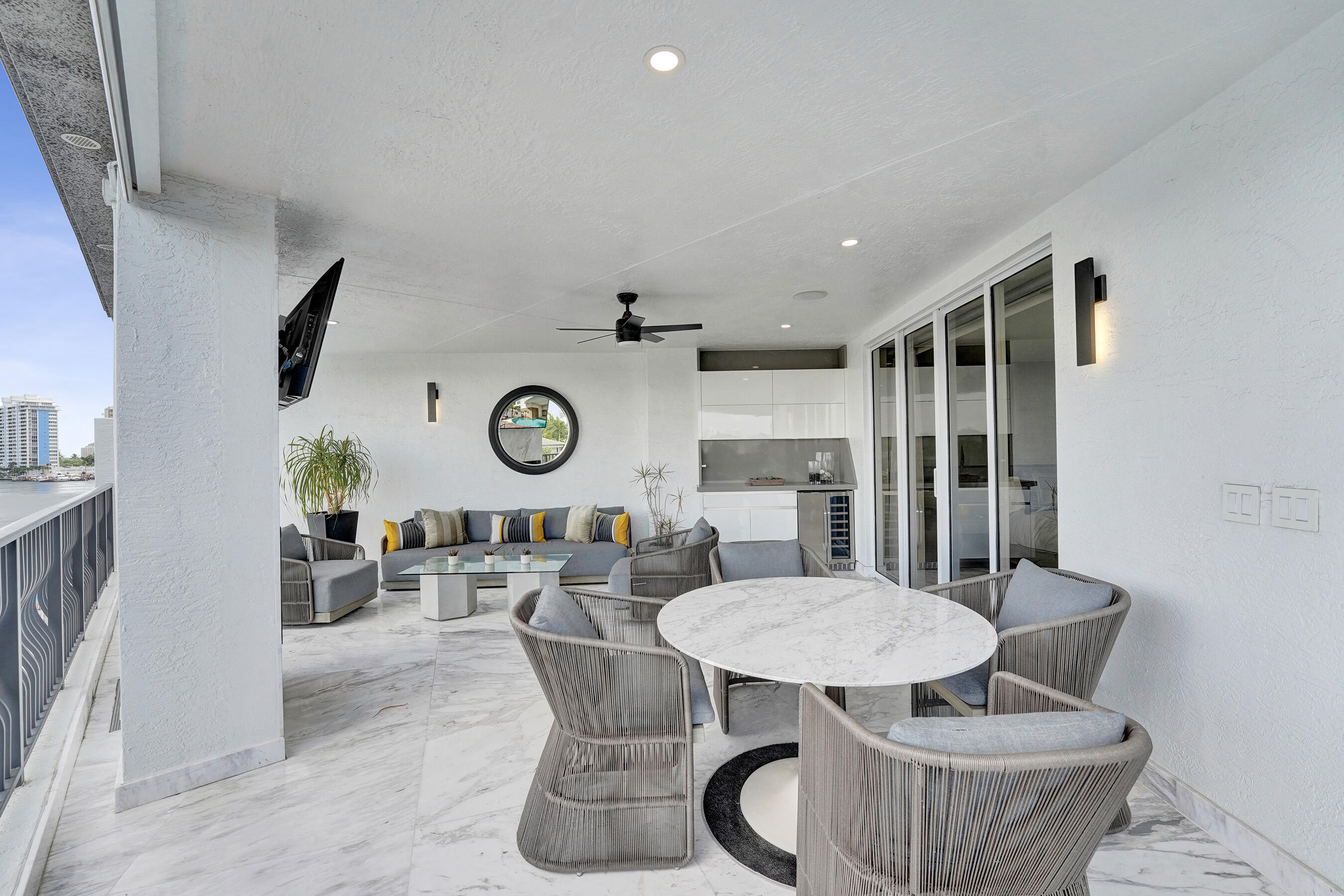 615 Bayshore #402 Fort Lauderdale, FL 33304