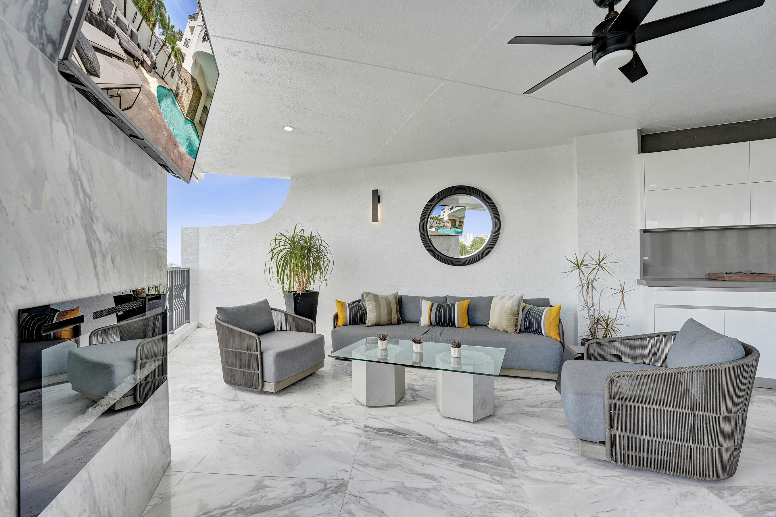 615 Bayshore #402 Fort Lauderdale, FL 33304