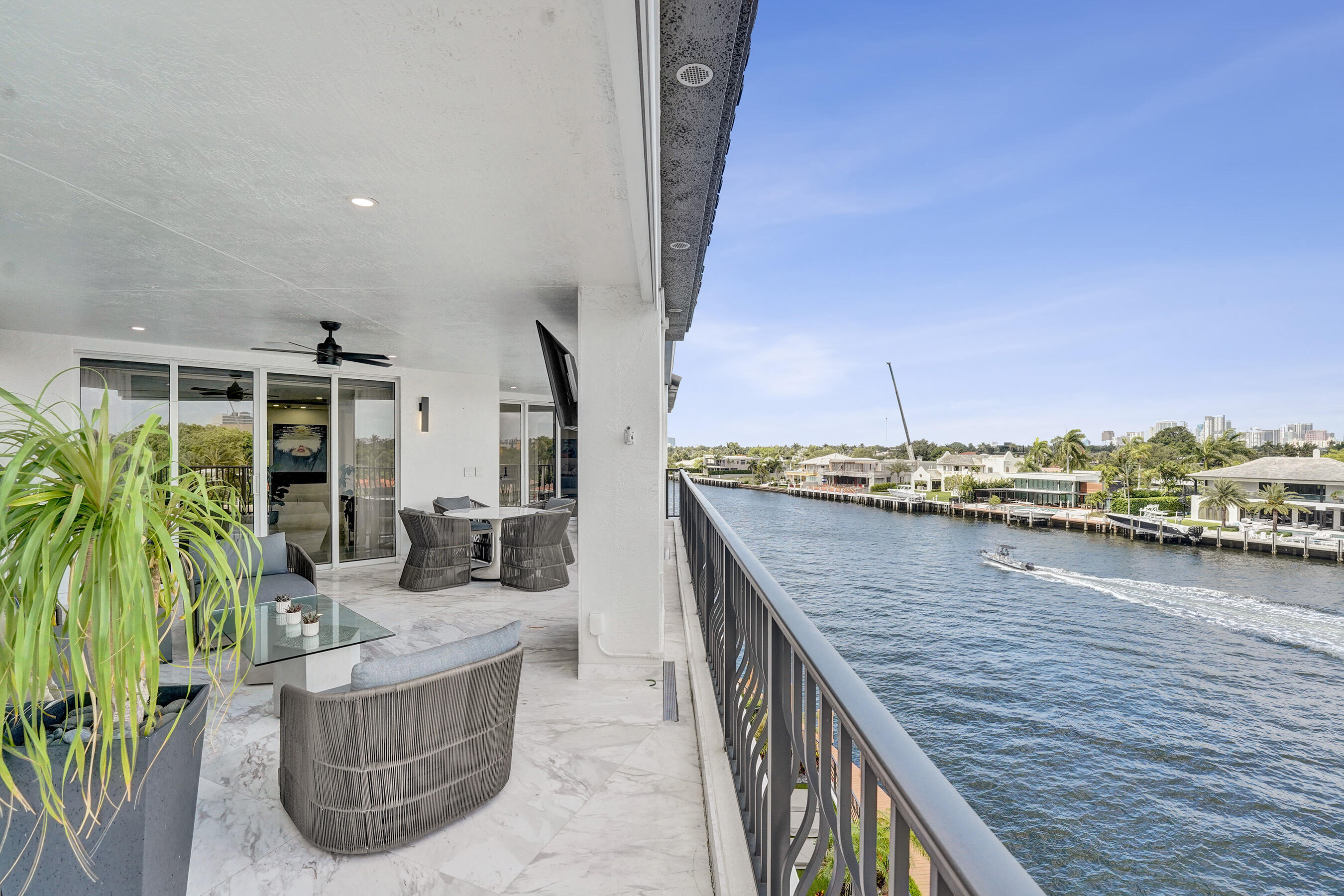 615 Bayshore #402 Fort Lauderdale, FL 33304