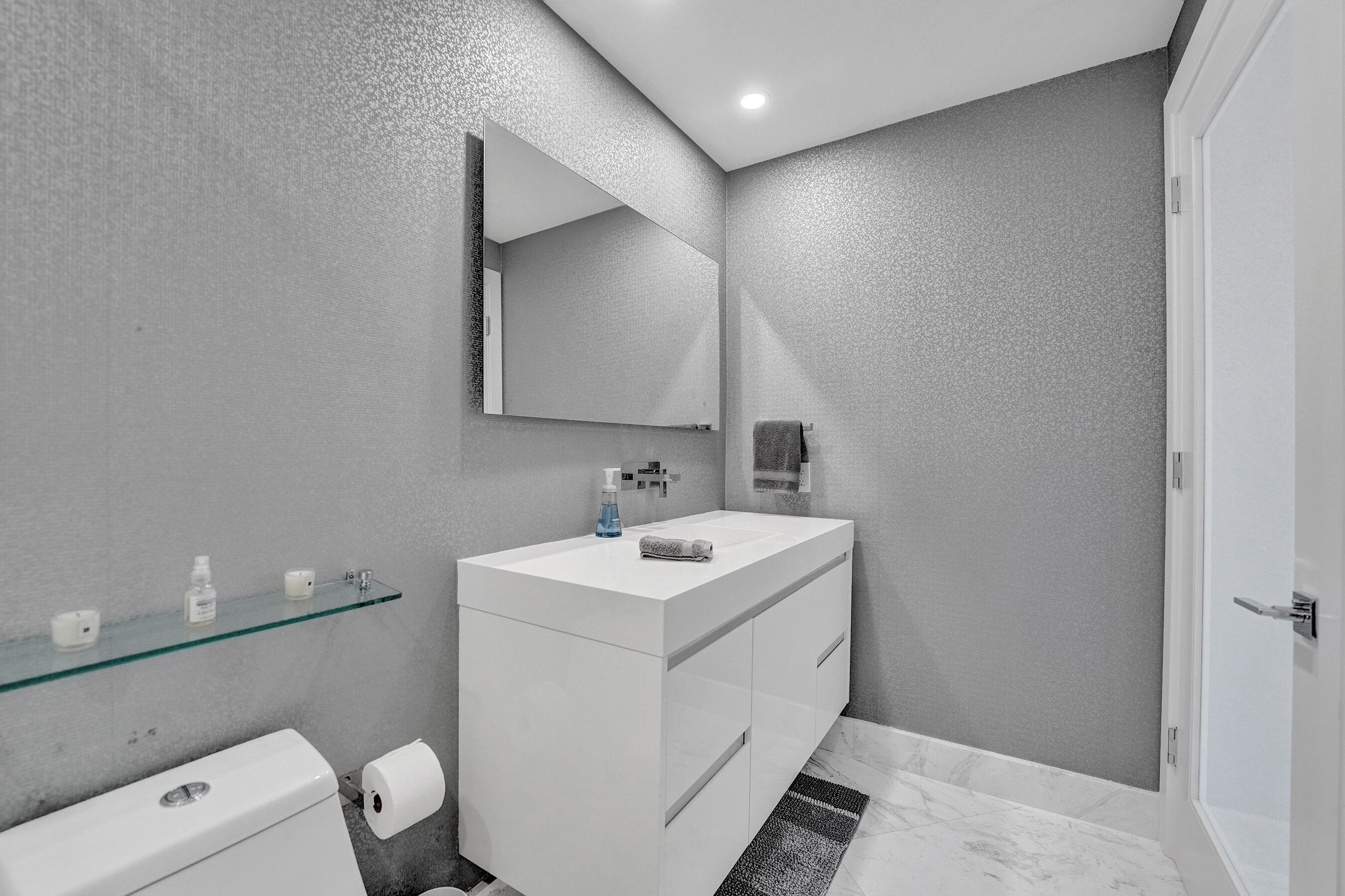 615 Bayshore #402 Fort Lauderdale, FL 33304