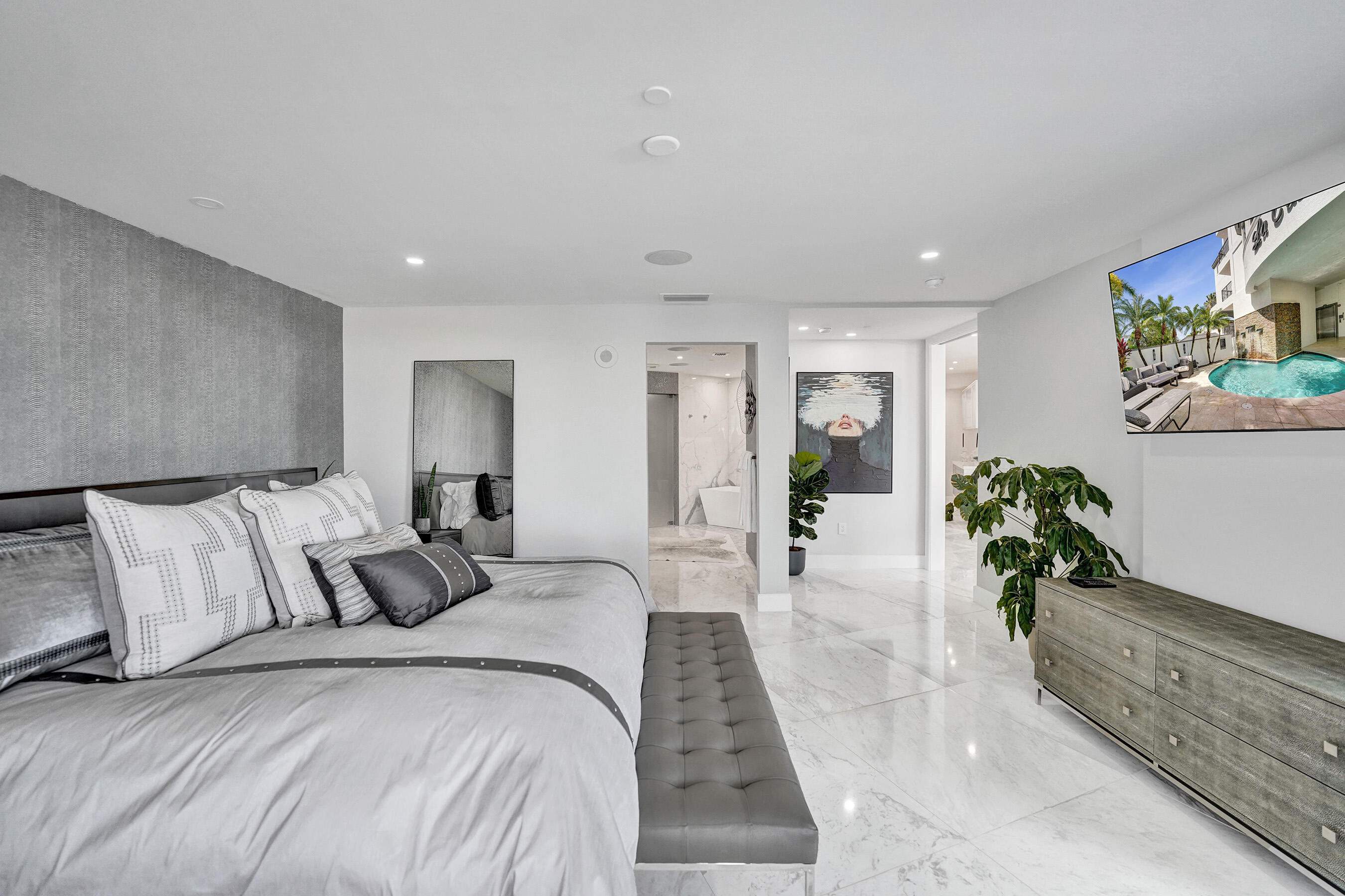 615 Bayshore #402 Fort Lauderdale, FL 33304