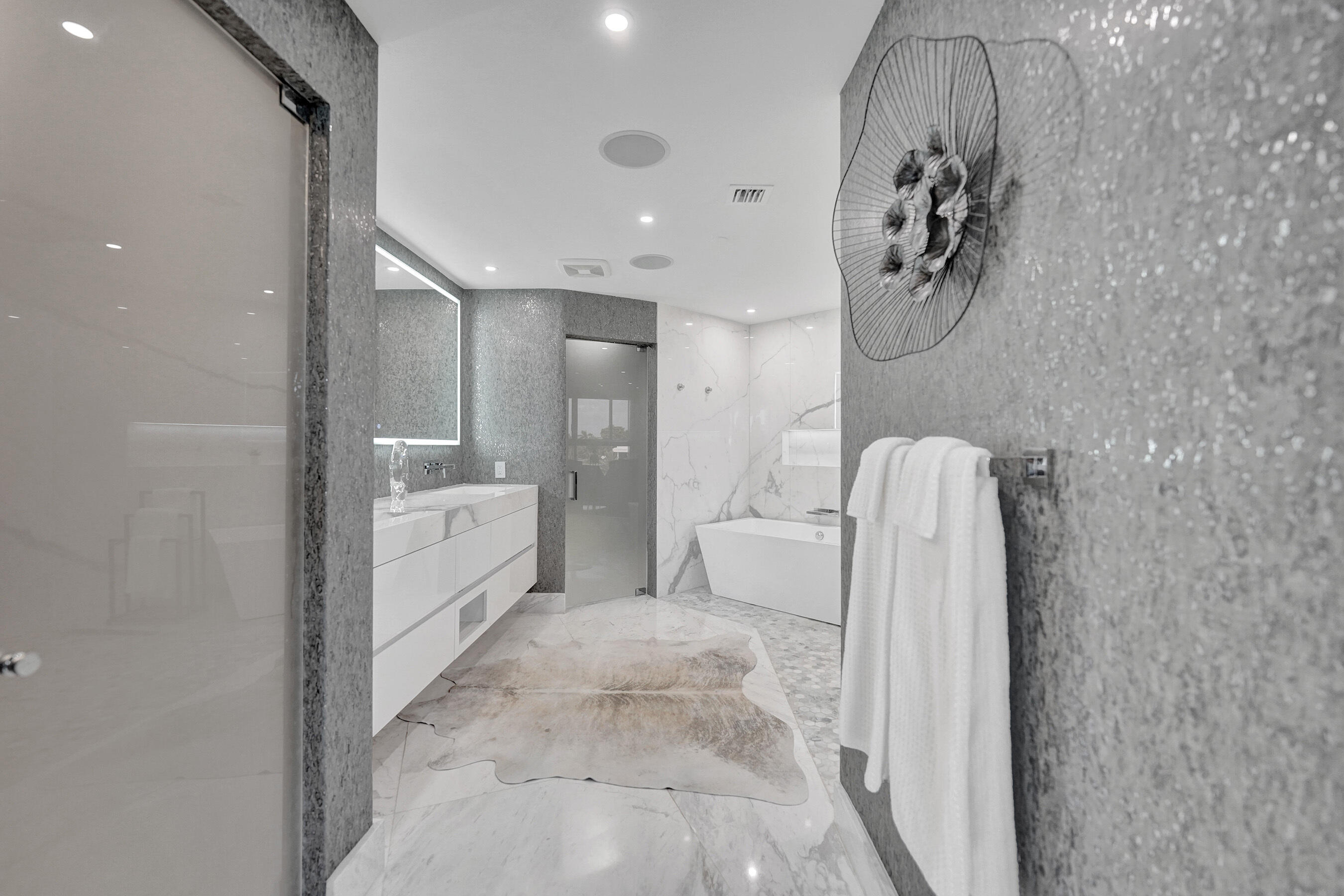 615 Bayshore #402 Fort Lauderdale, FL 33304