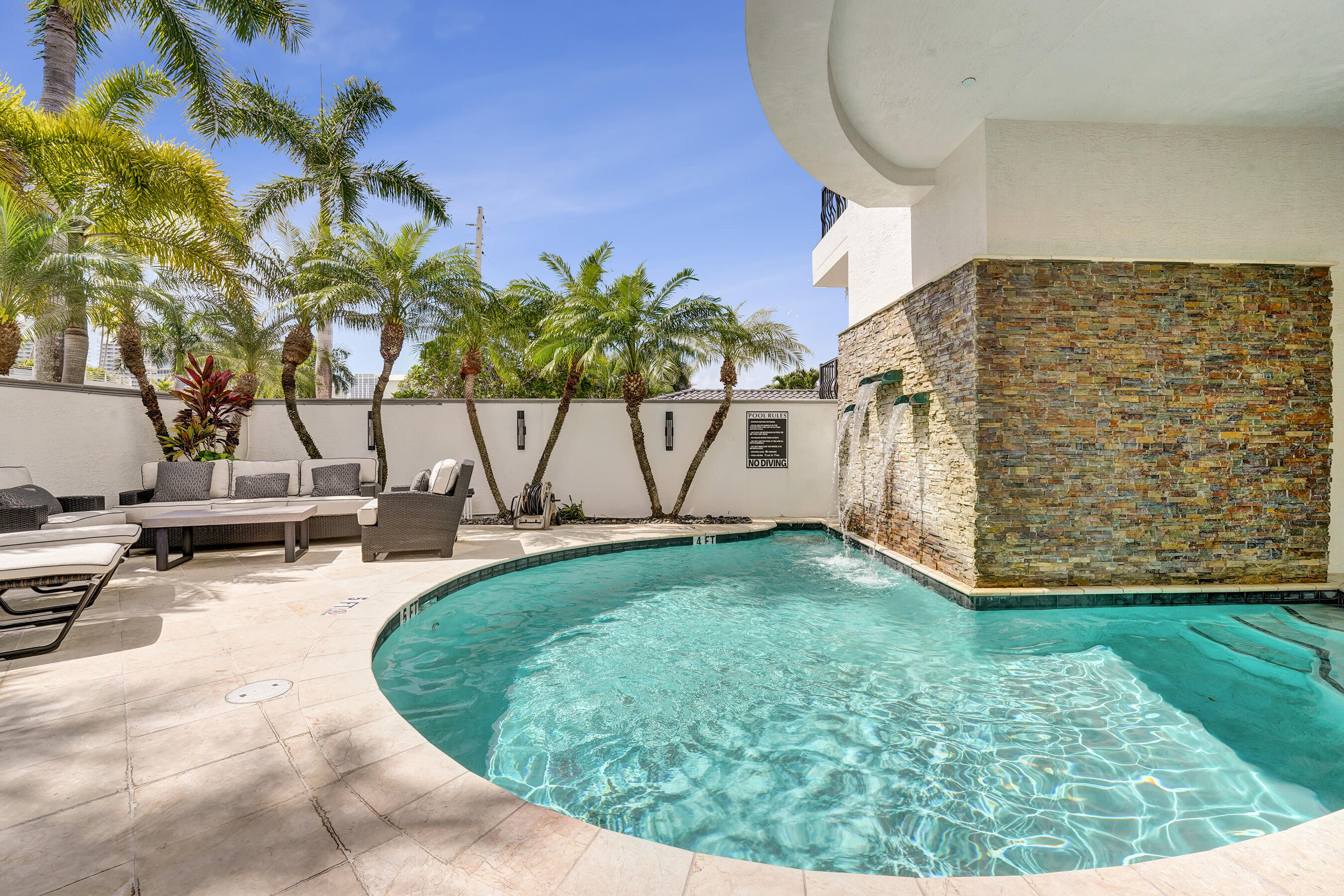 615 Bayshore #402 Fort Lauderdale, FL 33304