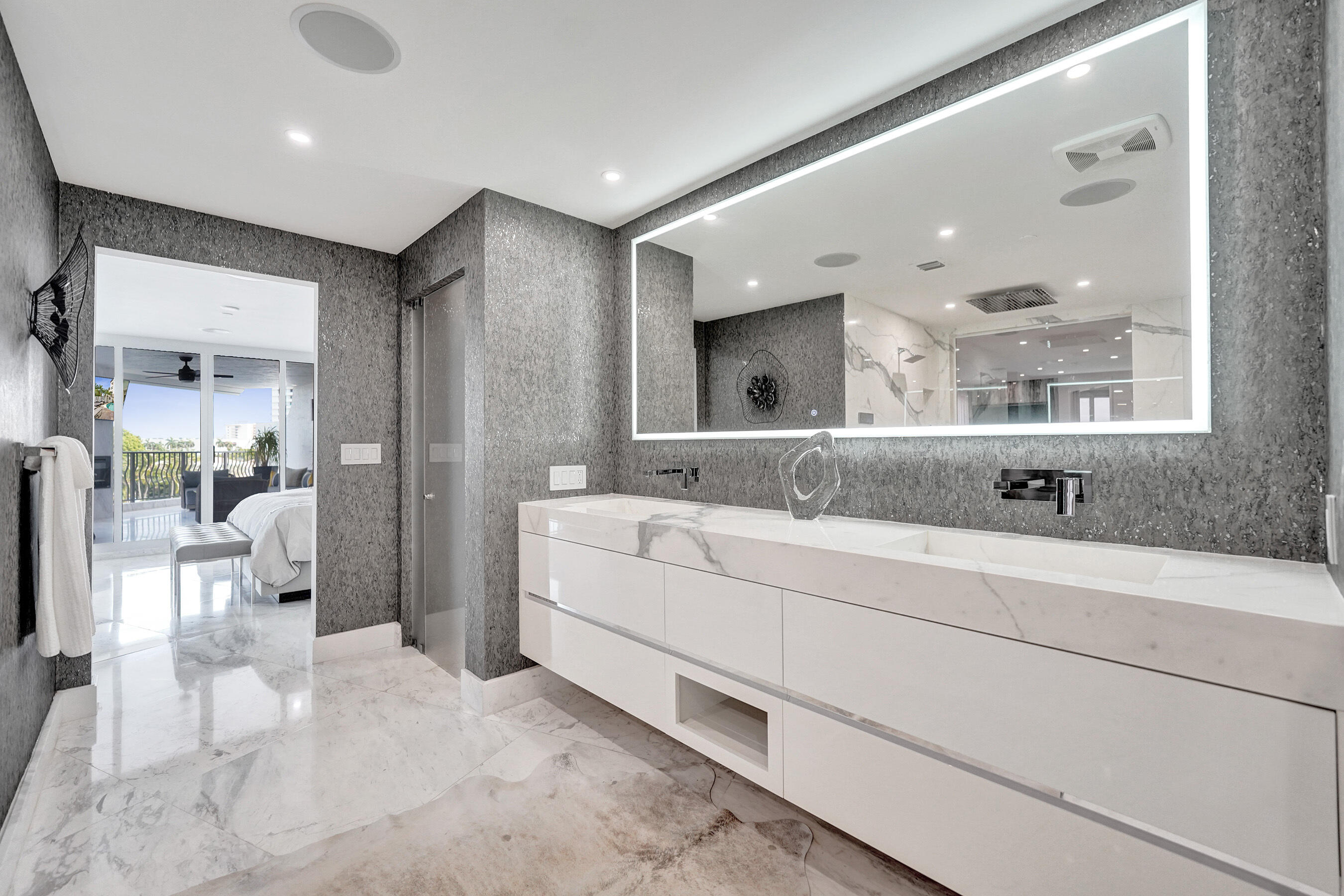 615 Bayshore #402 Fort Lauderdale, FL 33304