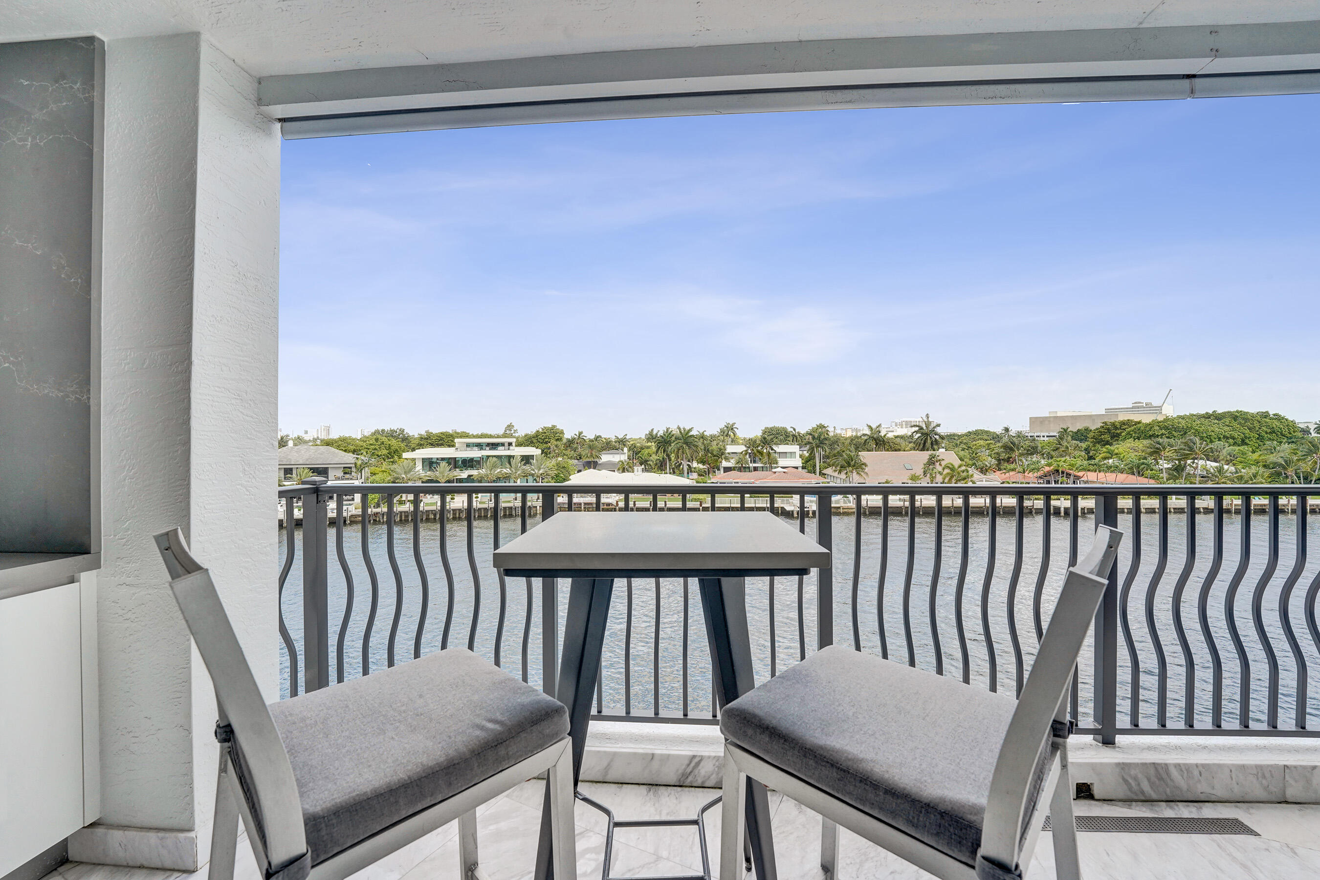 615 Bayshore #402 Fort Lauderdale, FL 33304