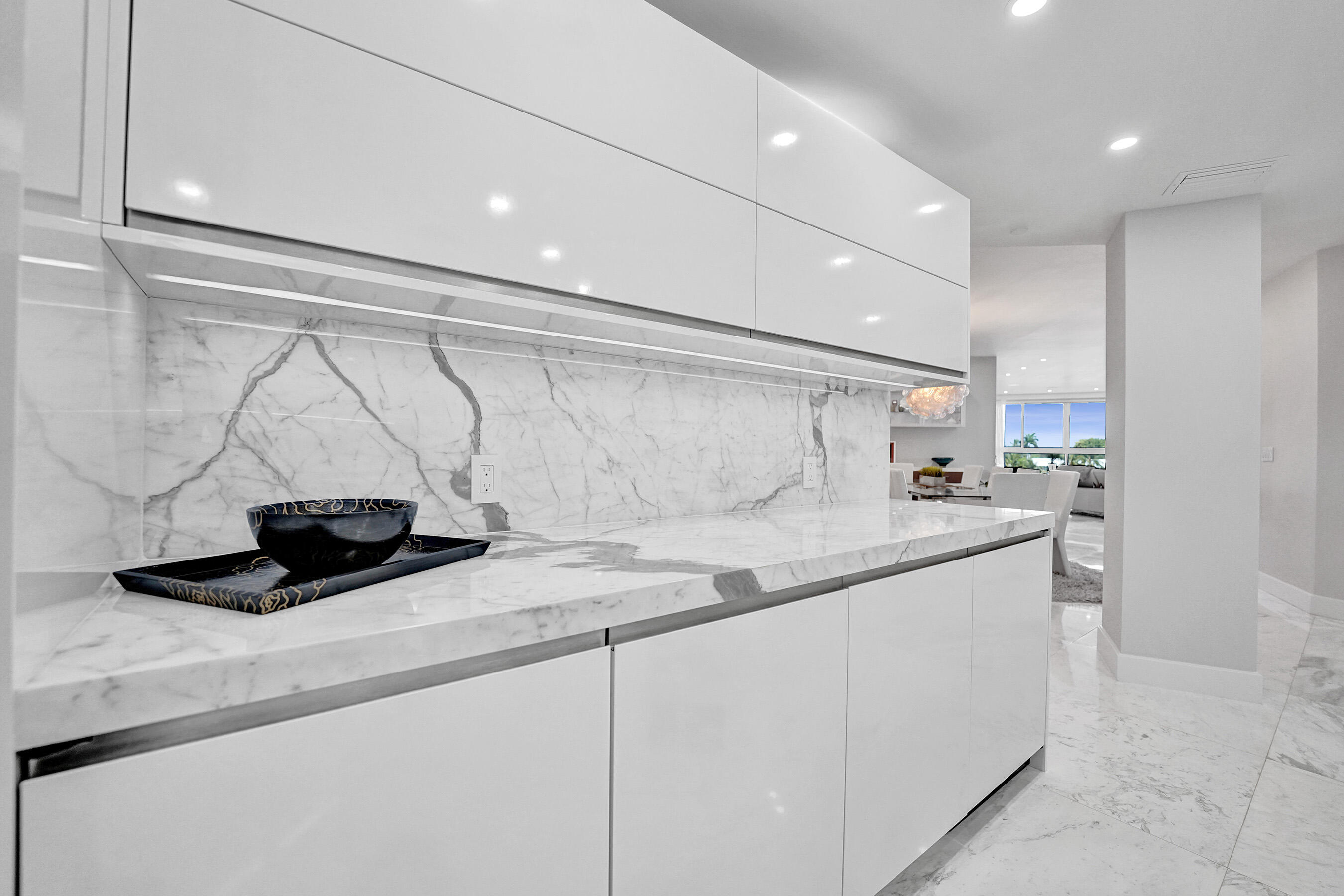615 Bayshore #402 Fort Lauderdale, FL 33304