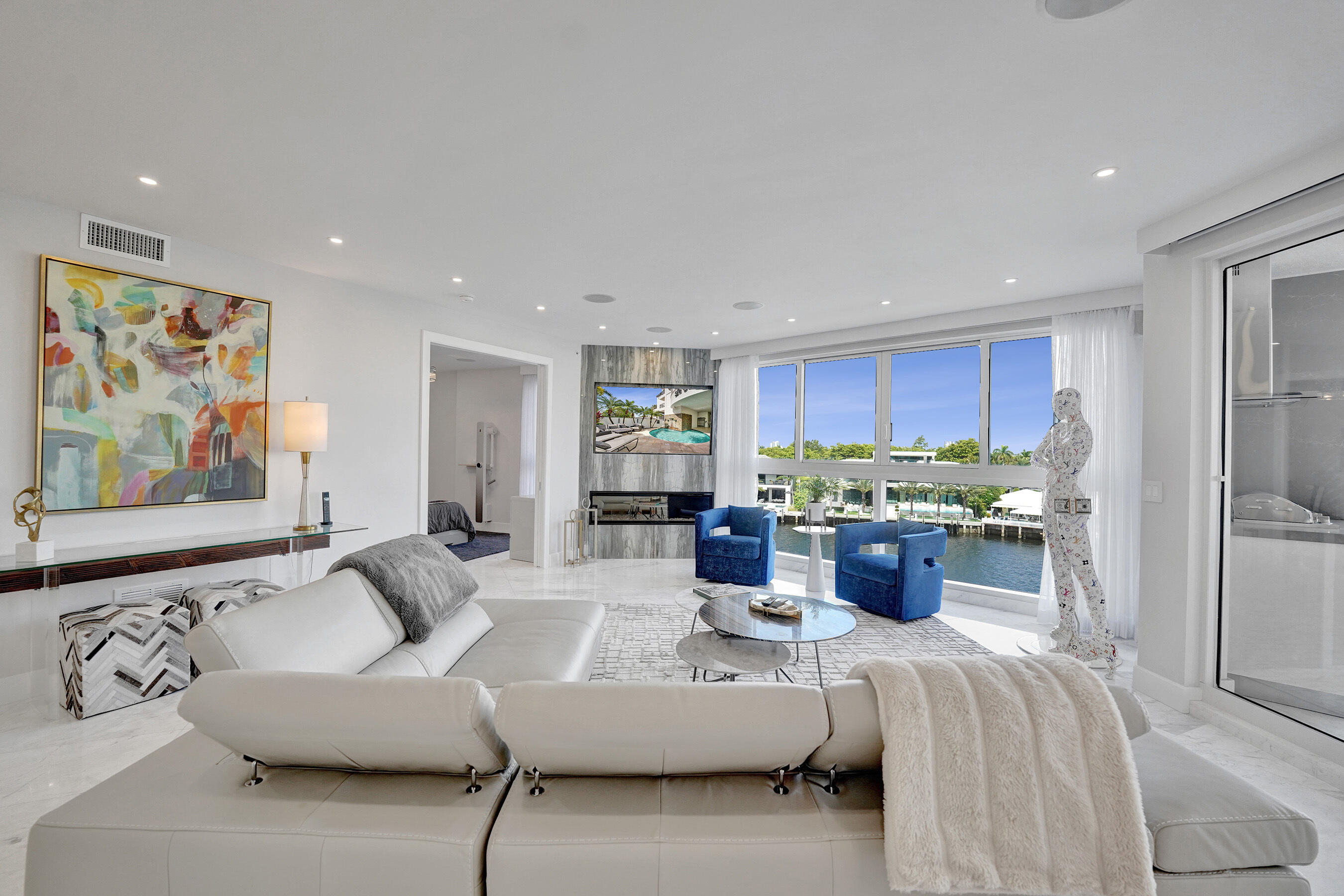 615 Bayshore #402 Fort Lauderdale, FL 33304
