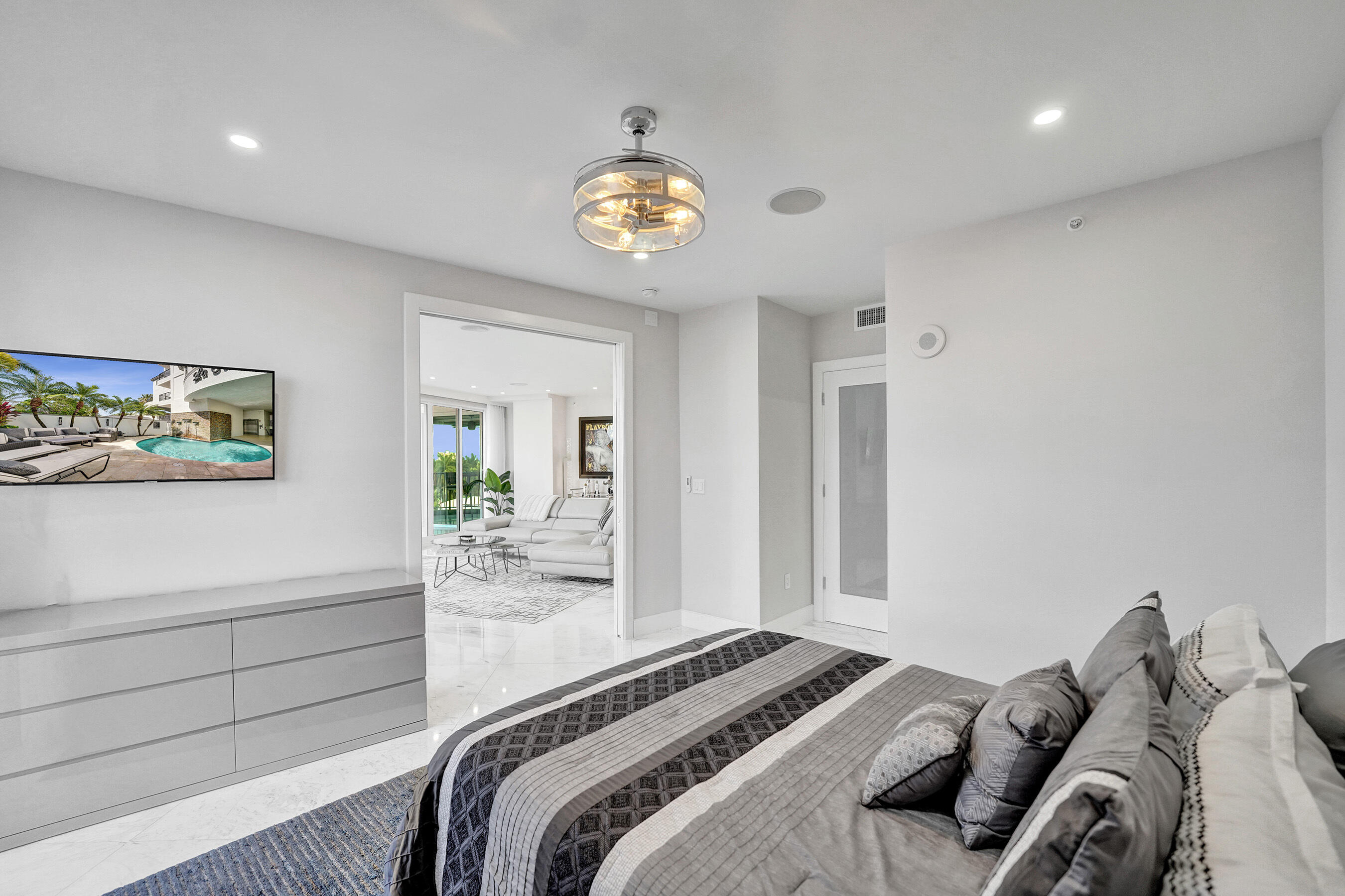 615 Bayshore #402 Fort Lauderdale, FL 33304