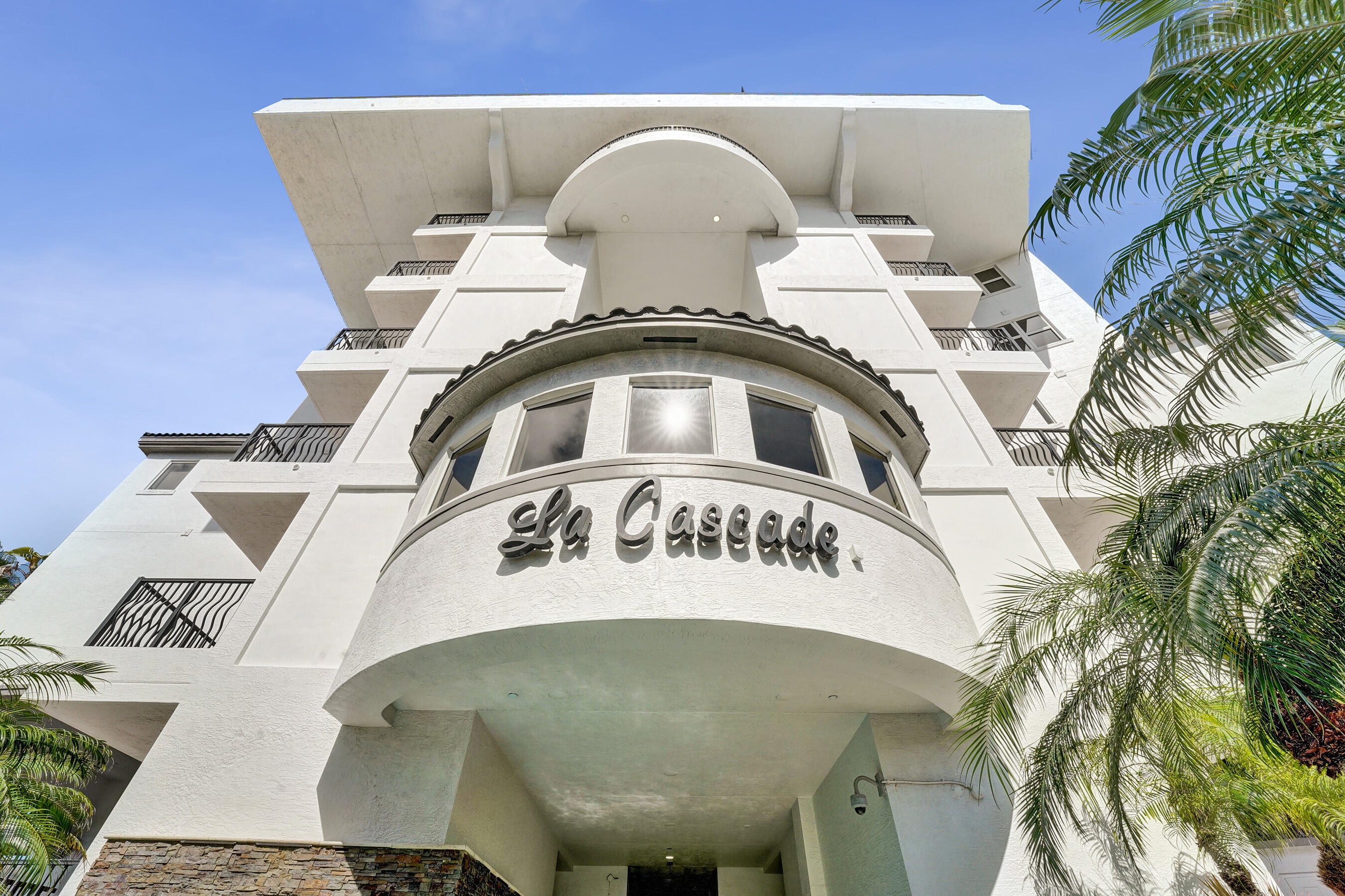 615 Bayshore #402 Fort Lauderdale, FL 33304