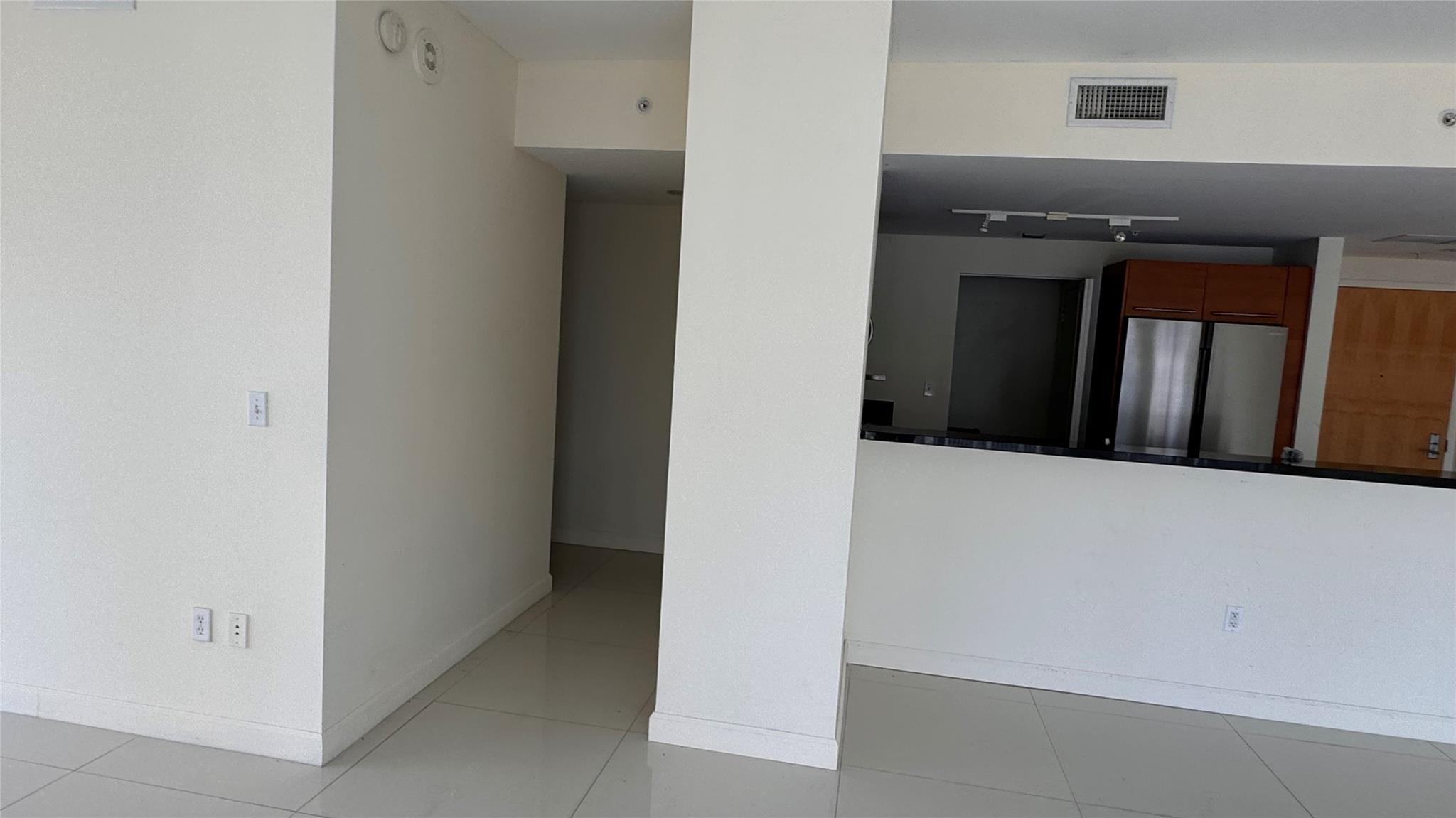 253 NE 2nd #3208 Miami, FL 33132