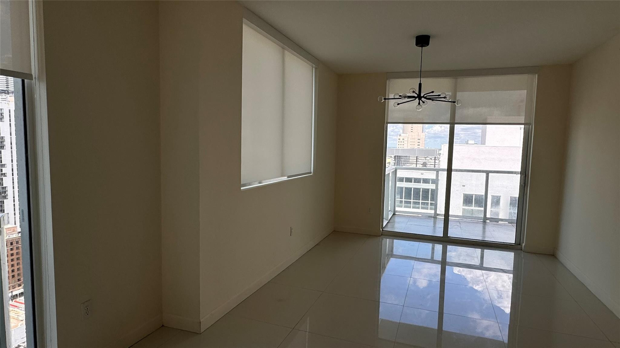 253 NE 2nd #3208 Miami, FL 33132