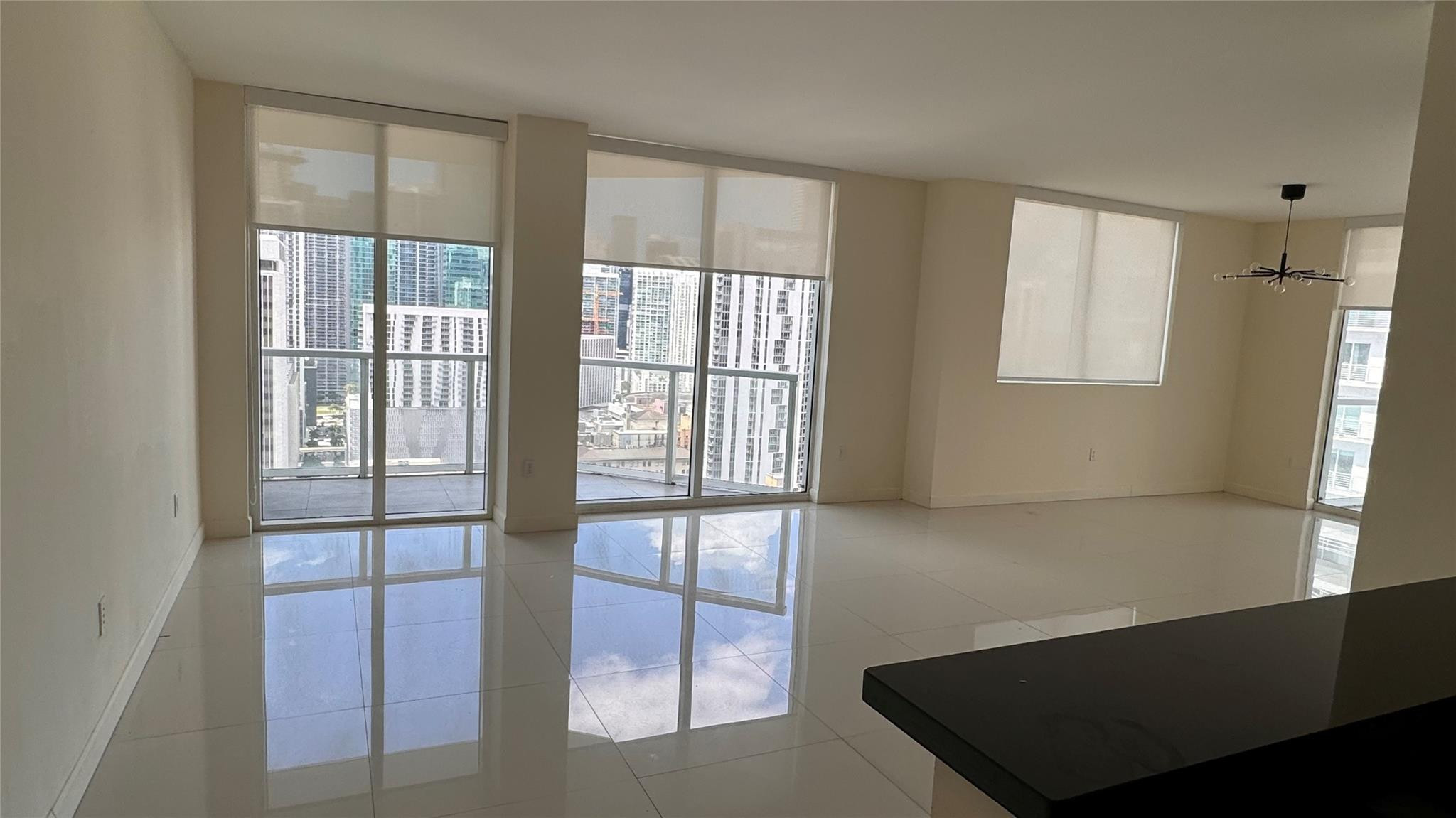 253 NE 2nd #3208 Miami, FL 33132