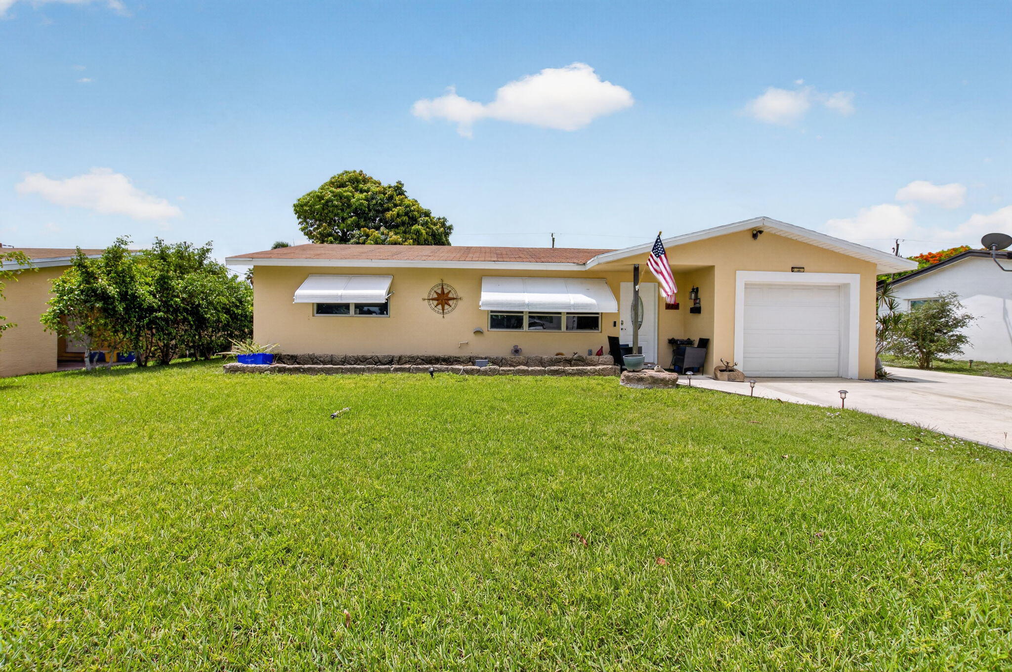 220 SW 10th