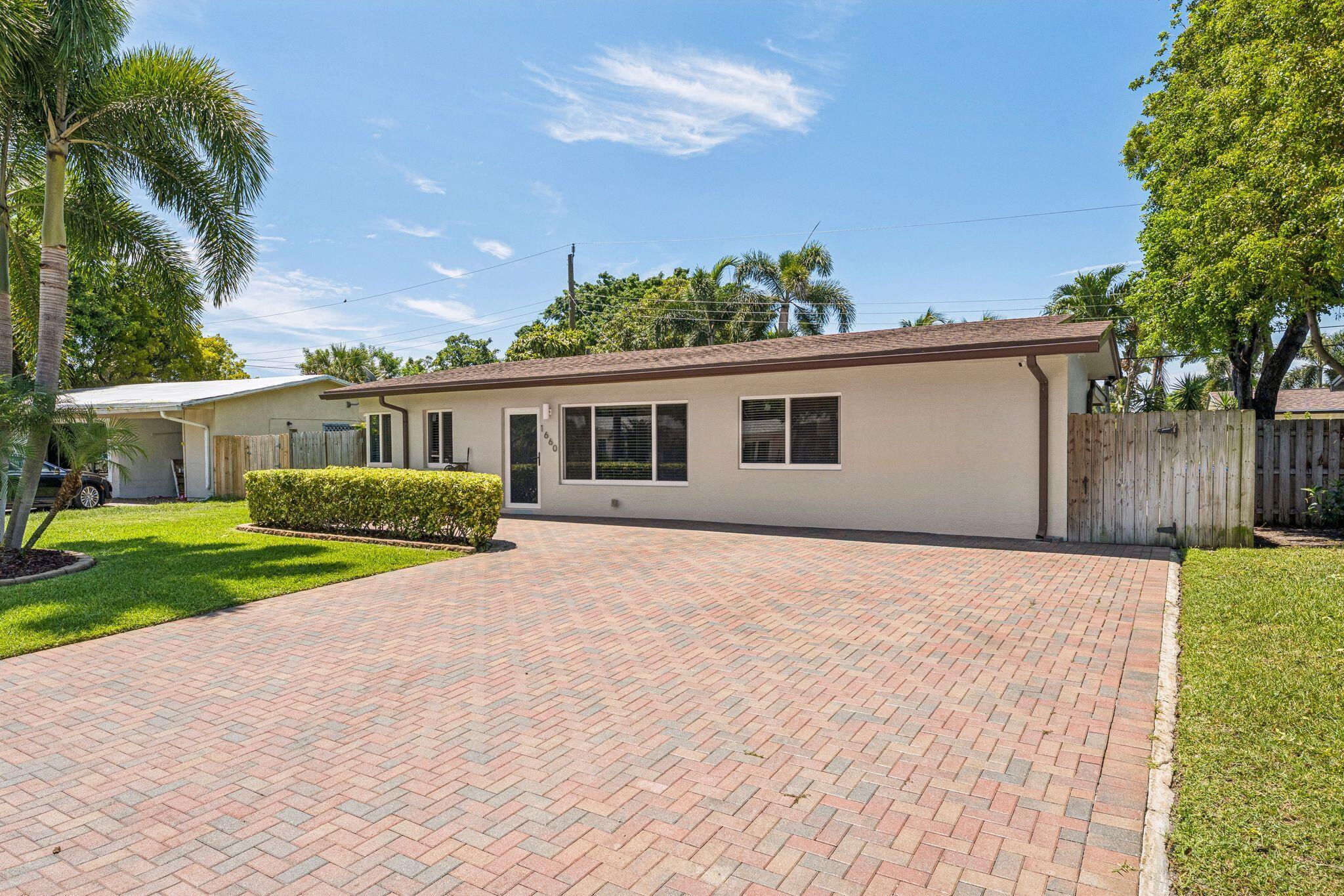 1660 NE 31st Pompano Beach, FL 33064